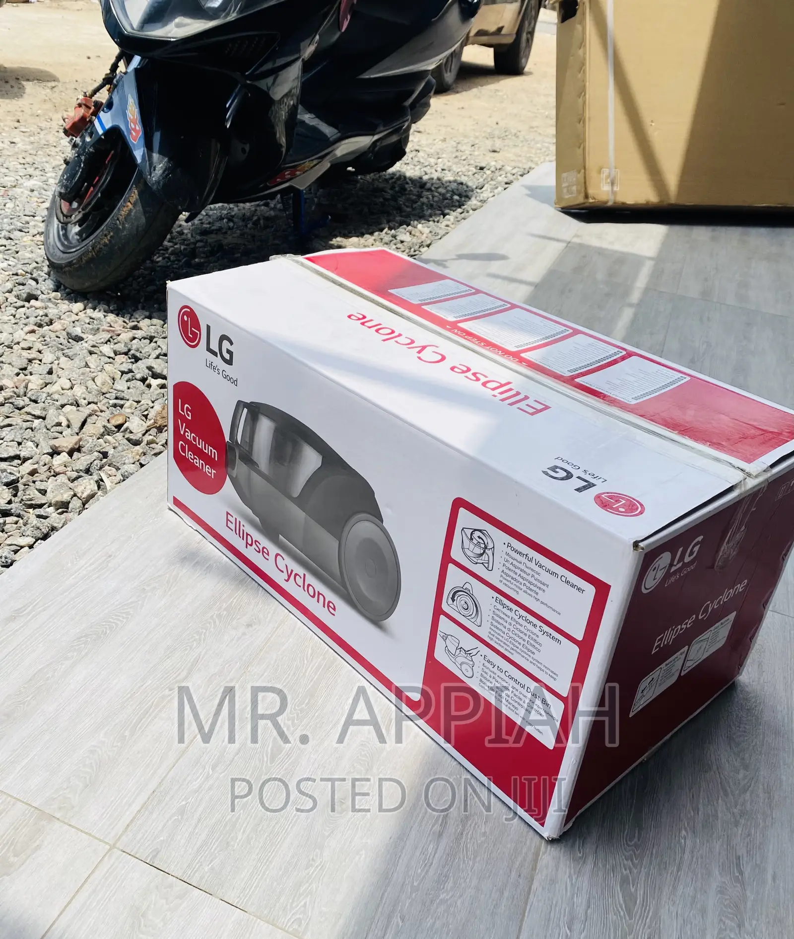 Unique LG Electric Vacumm Cleaner(Red/Black).