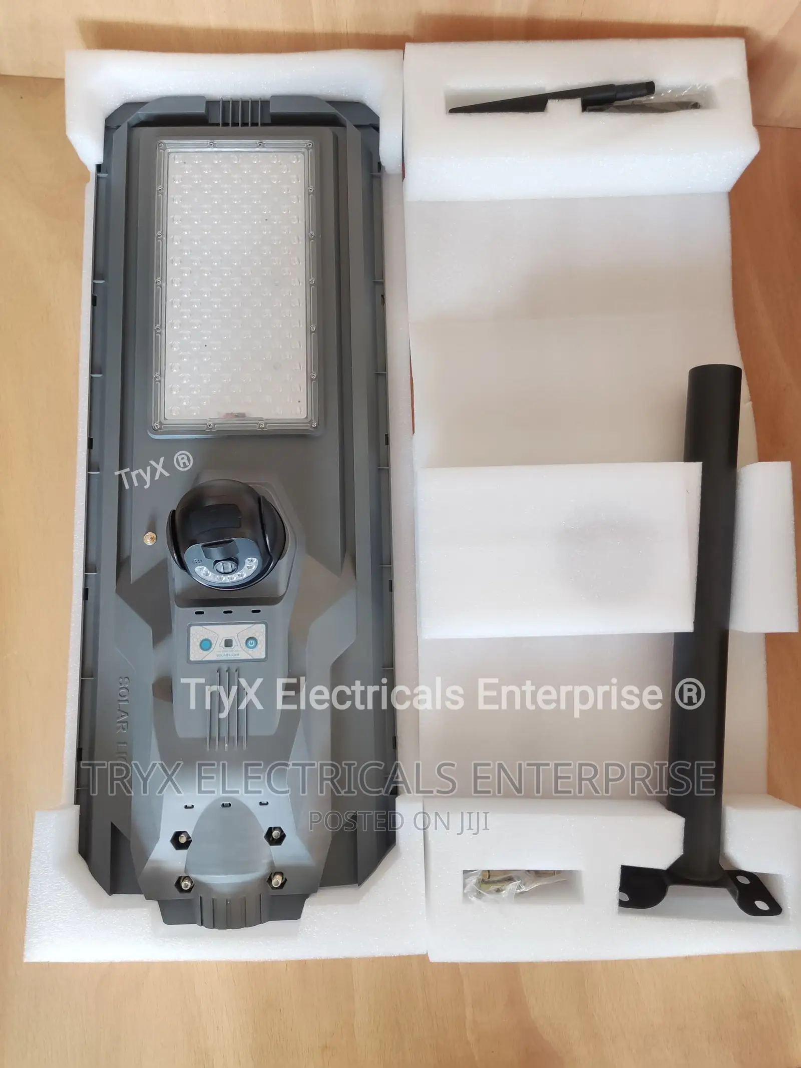 1200W Solar Surveillance Street Light + 32GB SD - Starship