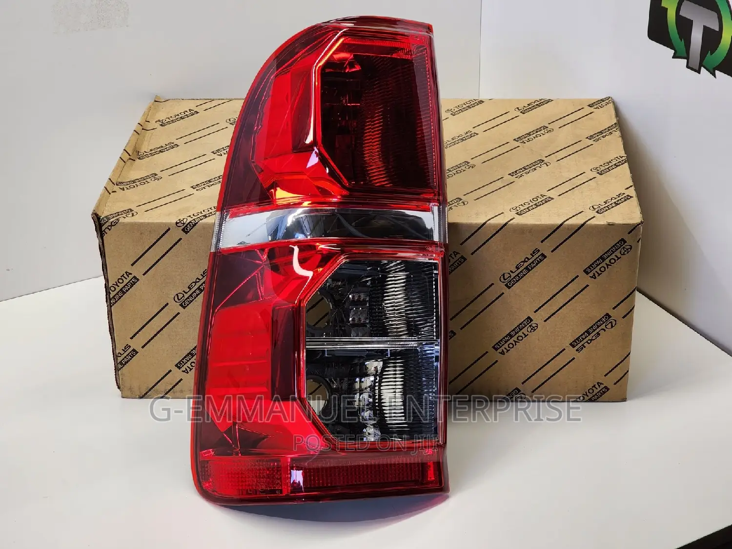 TOYOTA Hilux 2024 Tail Light Depo Japan. Original.