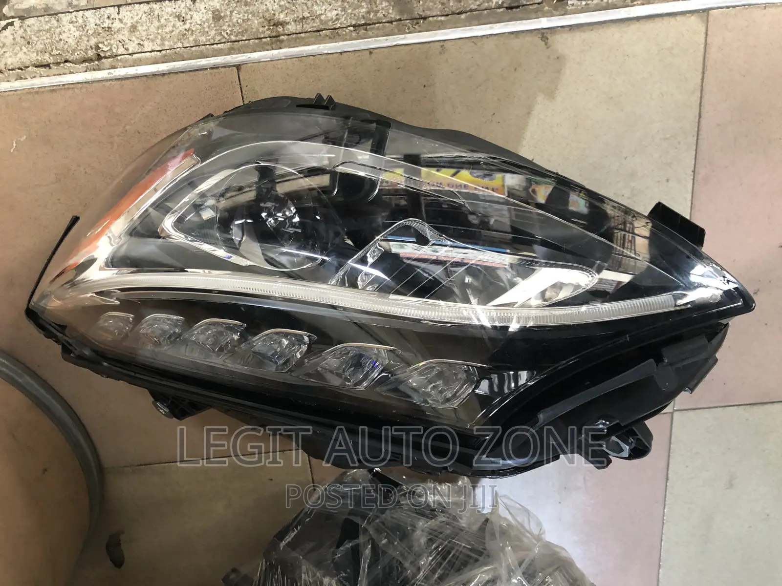 Mercedes Benz C300 Headlight
