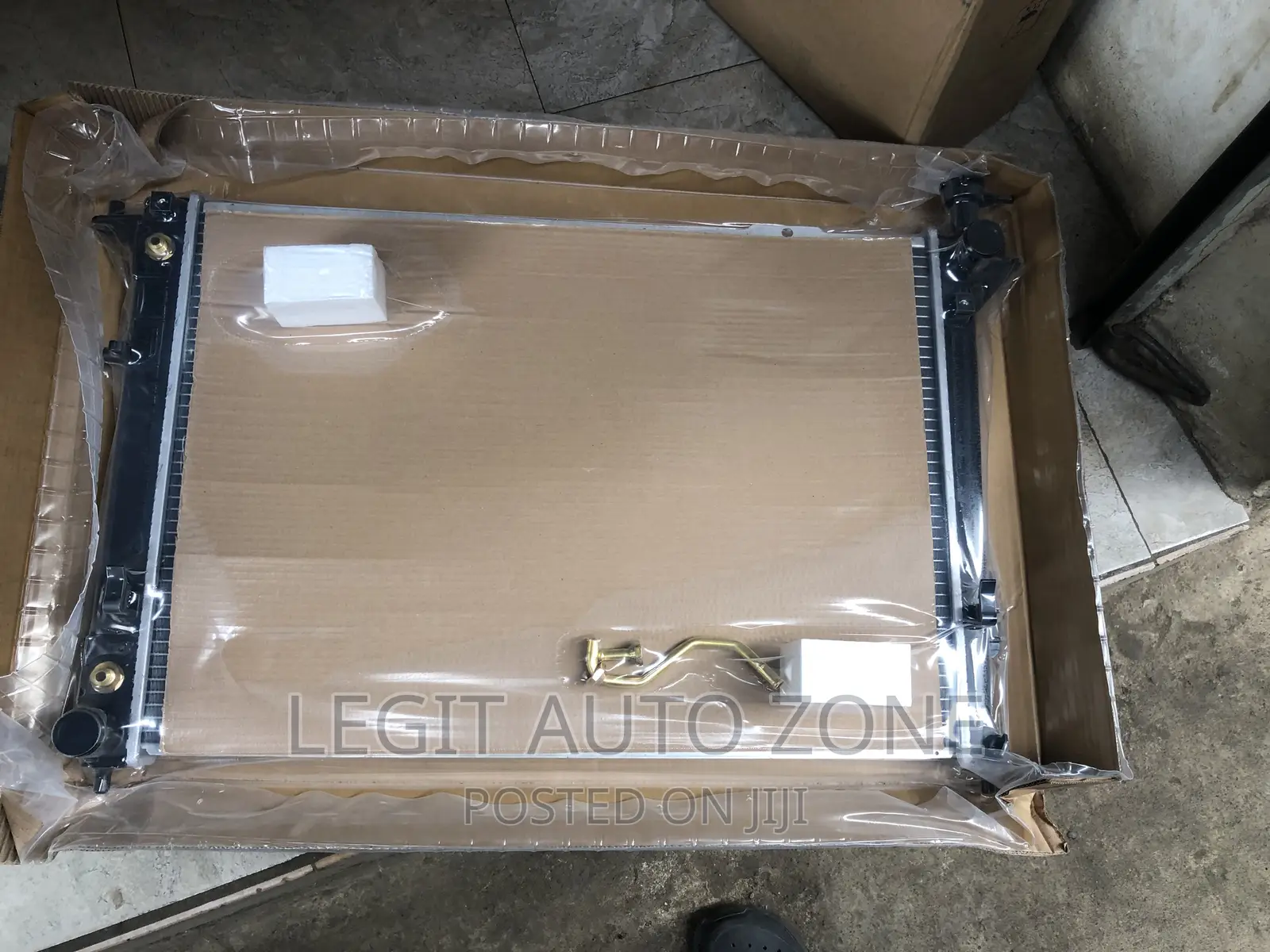 Hyundai Santafe 2012-2013 Radiator Tank