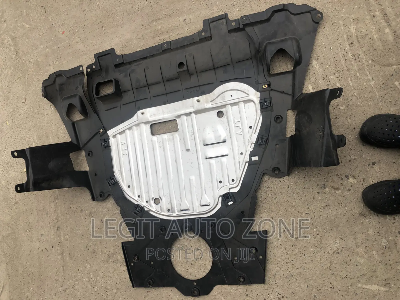Honda CRV 2017 Engine Cover