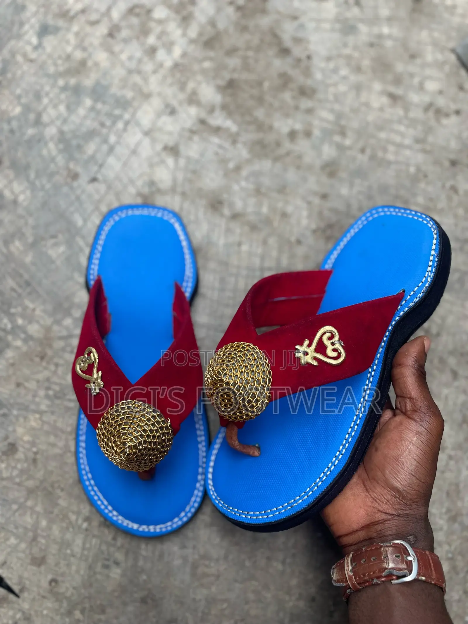 Red Suede With Blue Inner Ahenema/Chawchaw