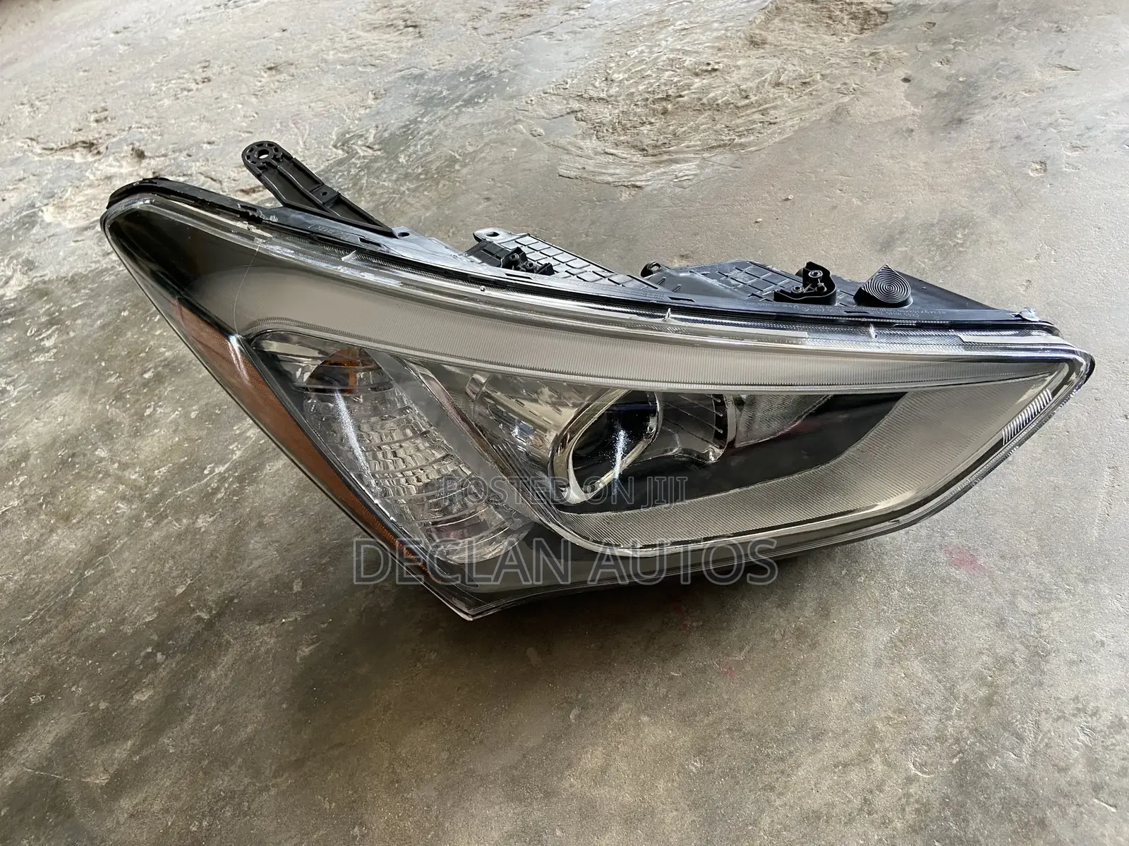 2013-2016 Hyundai Santa Fe Headlight Halogen