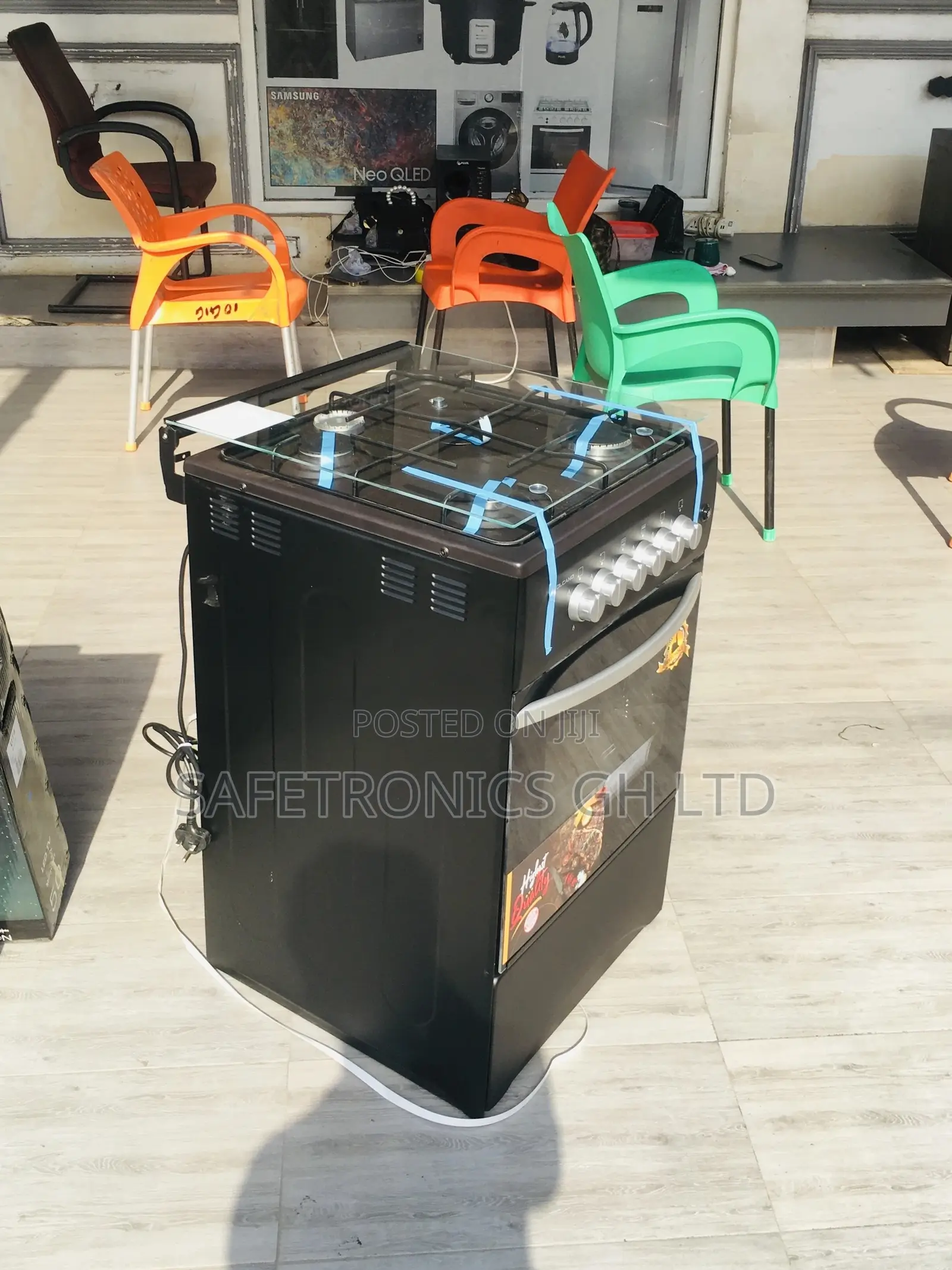 Oven With Grill 4 Gas Cooker 50x50 Black Volcano