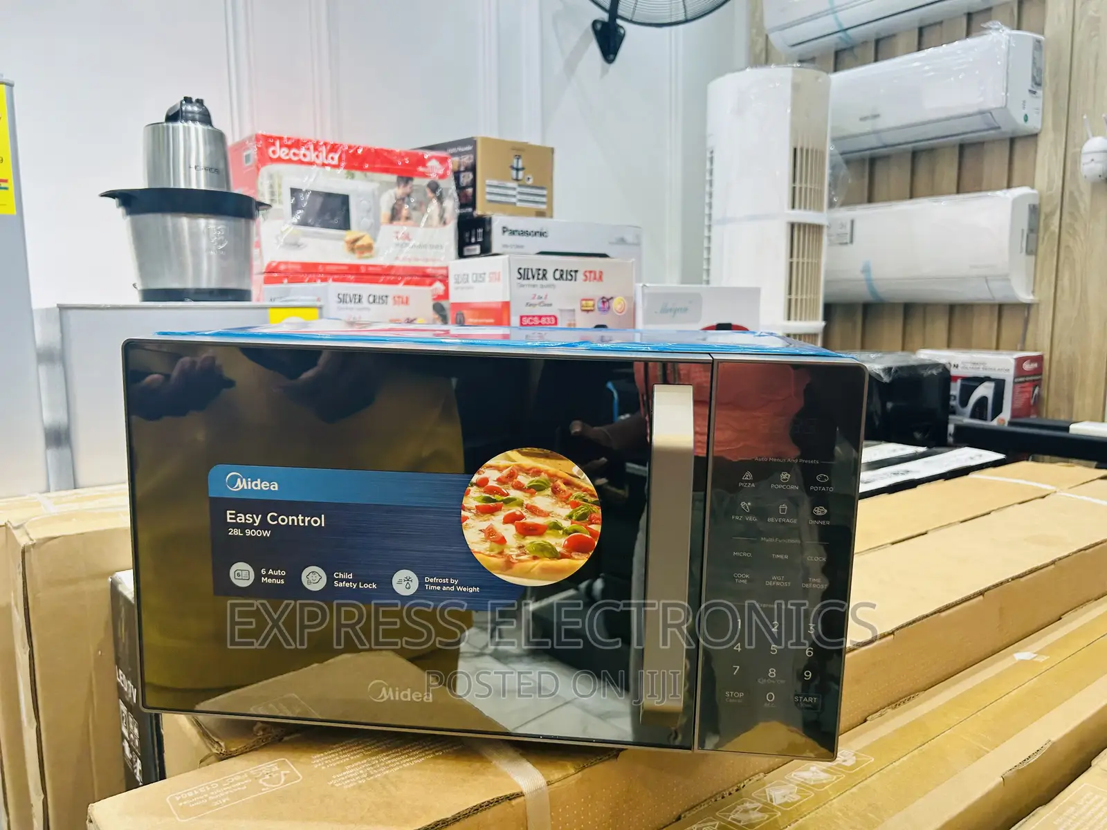 Quality Sleek Miwdea 28L. EM925ETB Microwave Oven