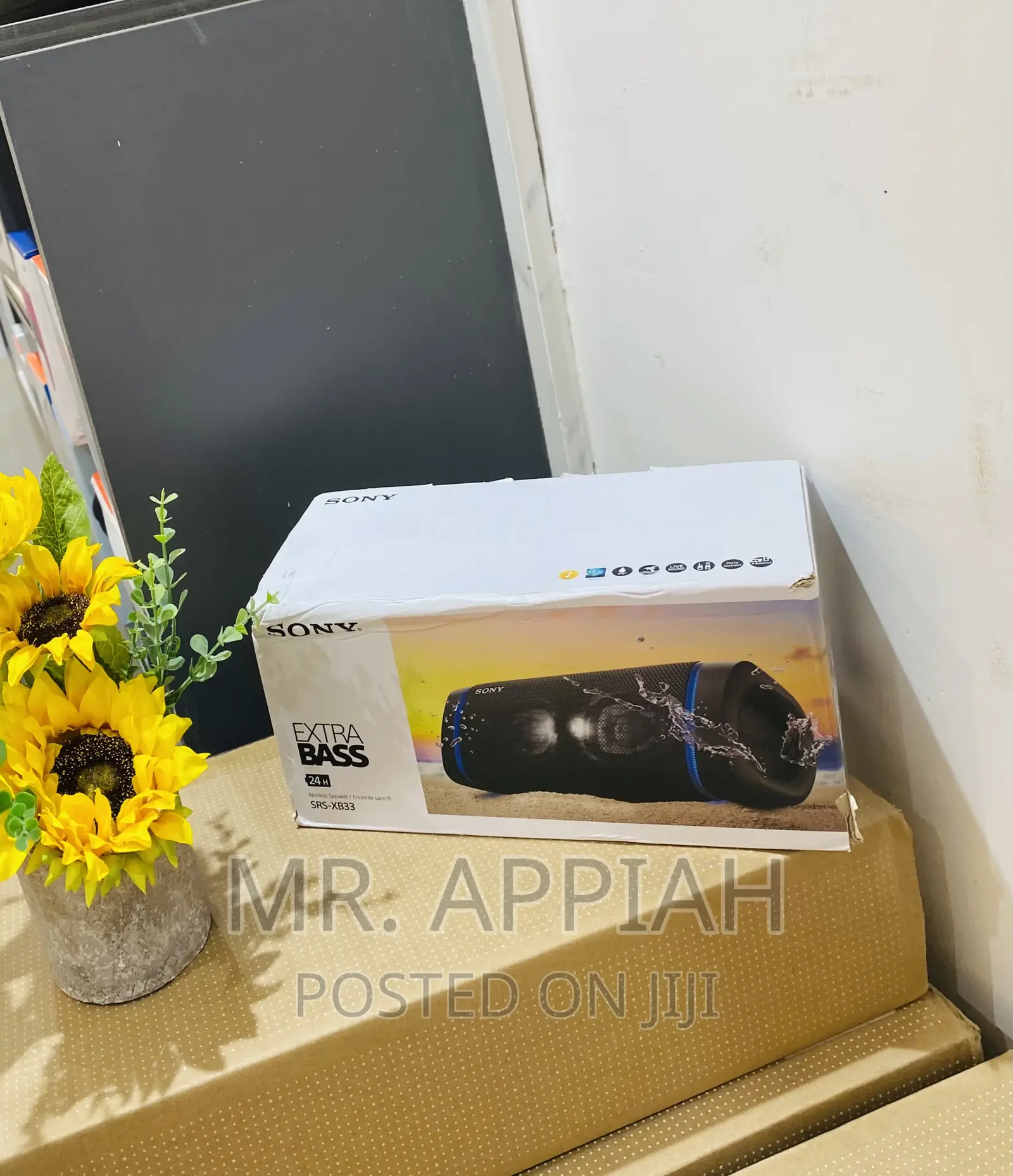 Newly in Stock Sony SRS-Xb33 Rechargeable Speaker(Black)