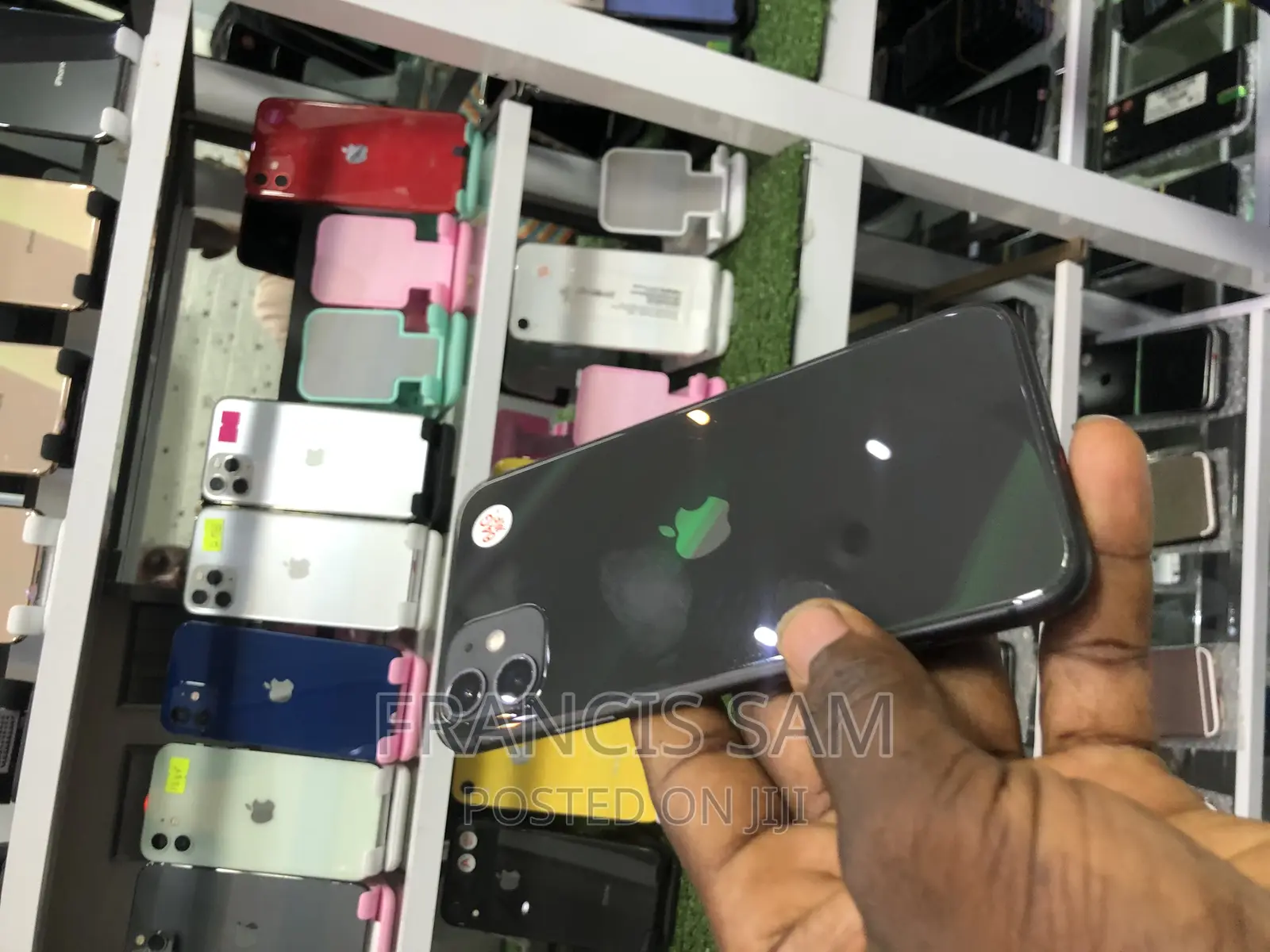 New Apple iPhone 11 64 GB Black