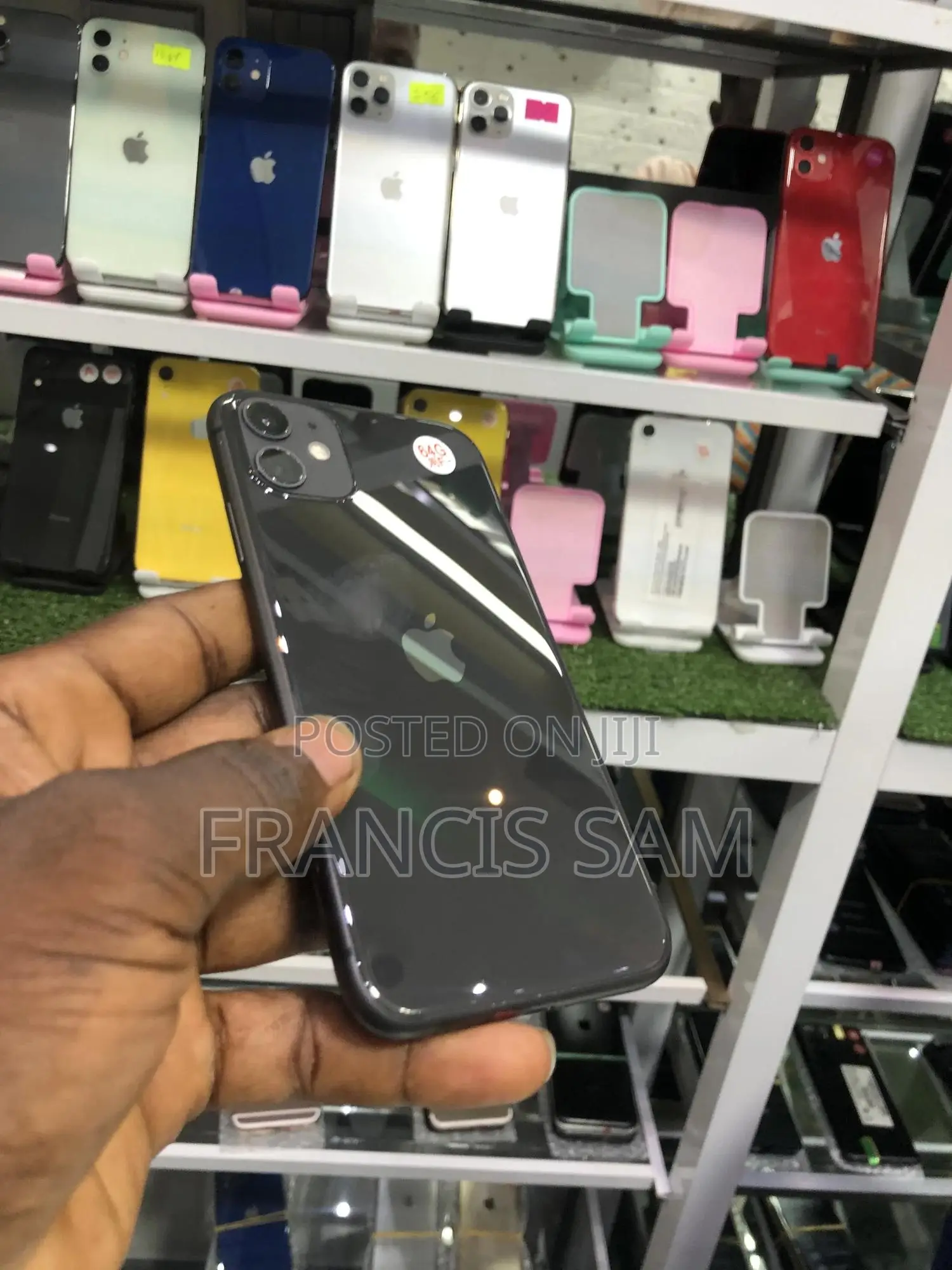 New Apple iPhone 11 64 GB Black