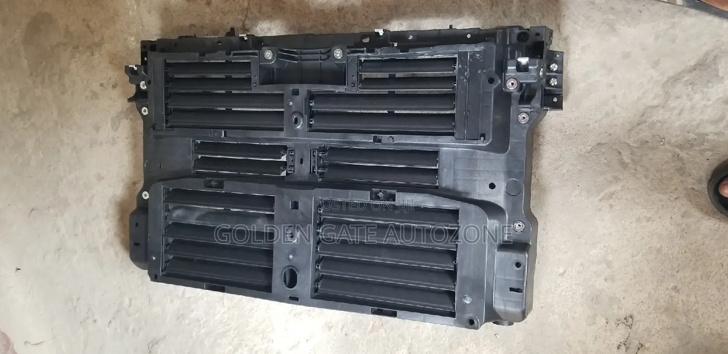 Mazda 3 2021 Radiator Support With the Air Shutter