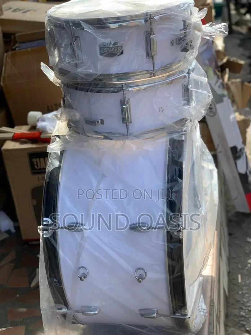 Yamaha 3set Parade/Marching Drumset With Accessories (White)