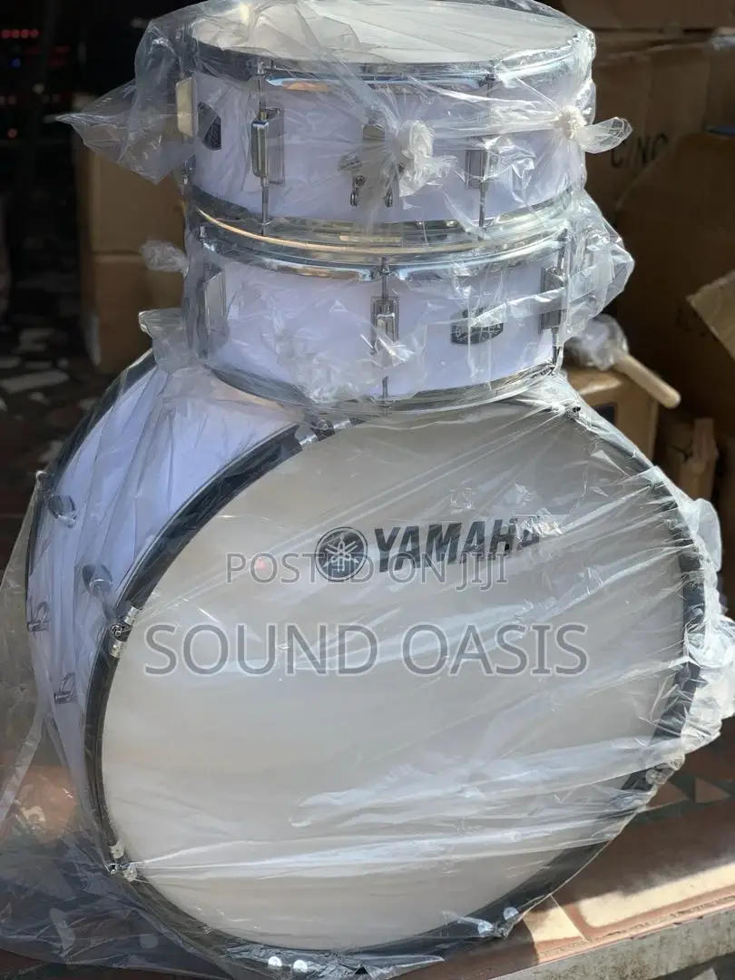 Yamaha 3set Parade/Marching Drumset With Accessories (White)