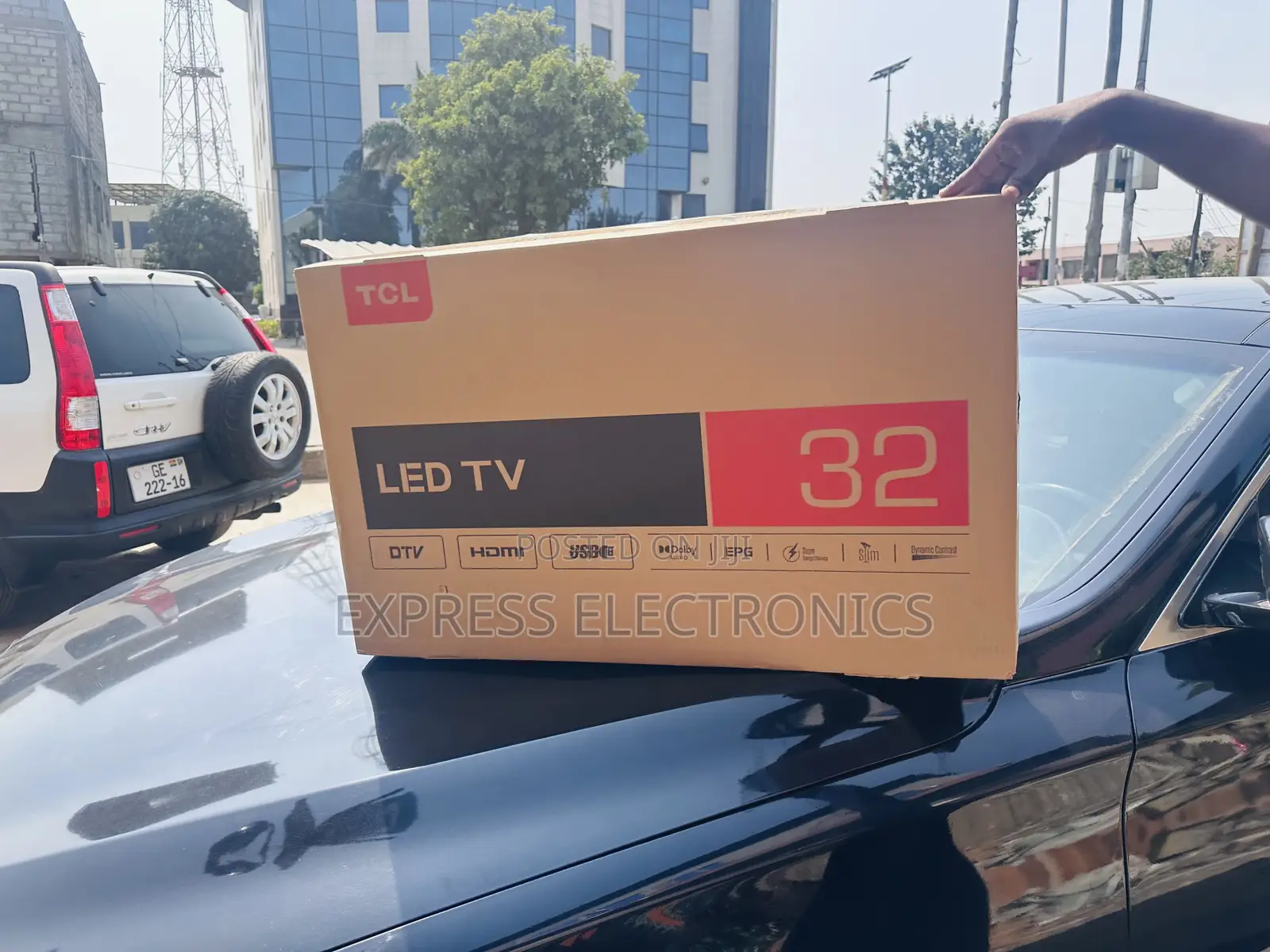 Vivid FHD Satellite 32S5400A TCL Tv.