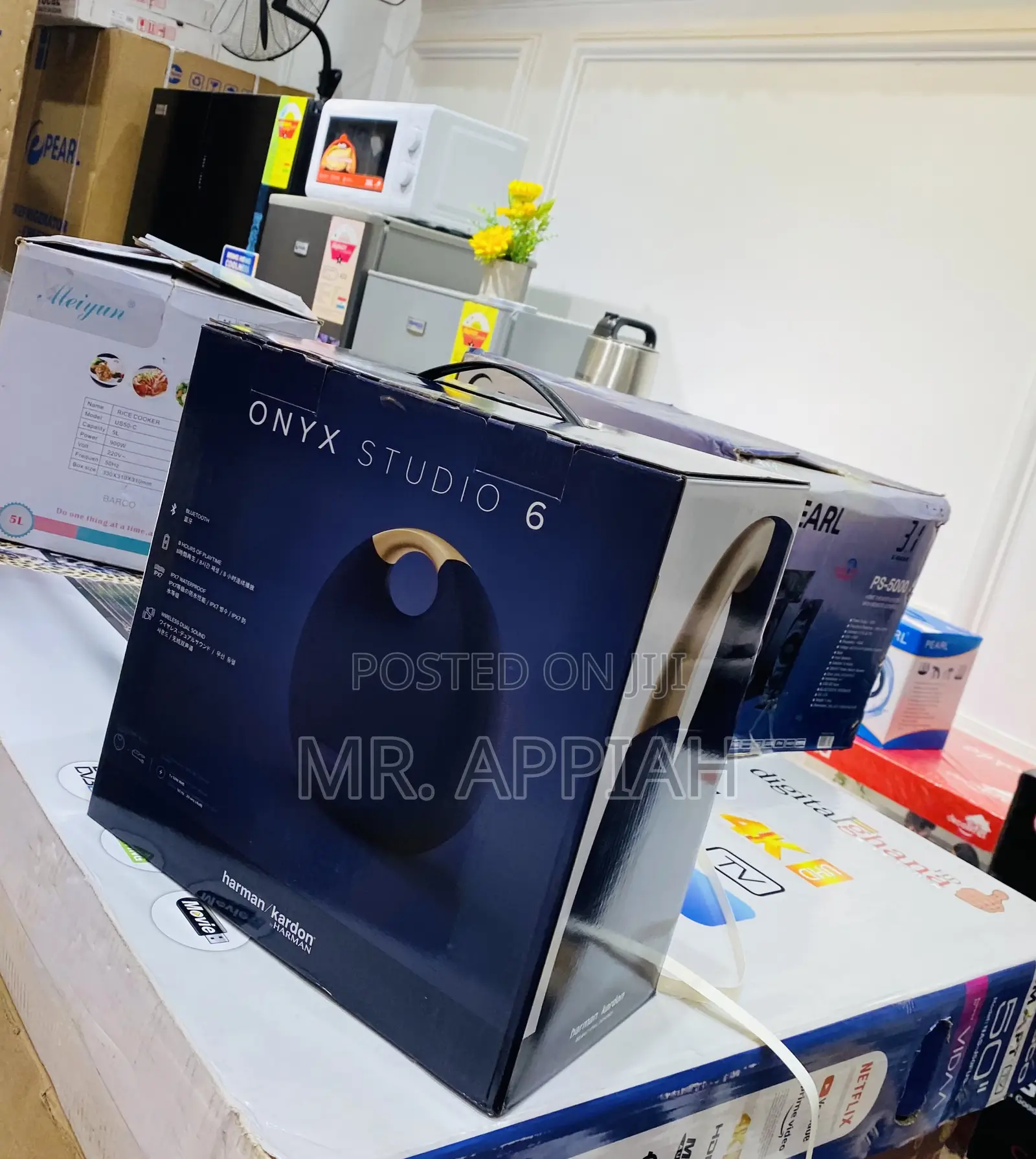 Affordable Harman Kardon Onyx 6 Speaker.