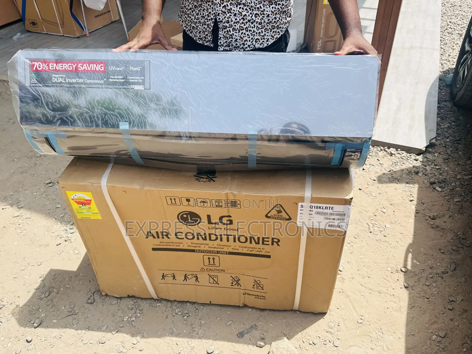 Unique Black Artcool Dual Inverter Lg 2.5hp