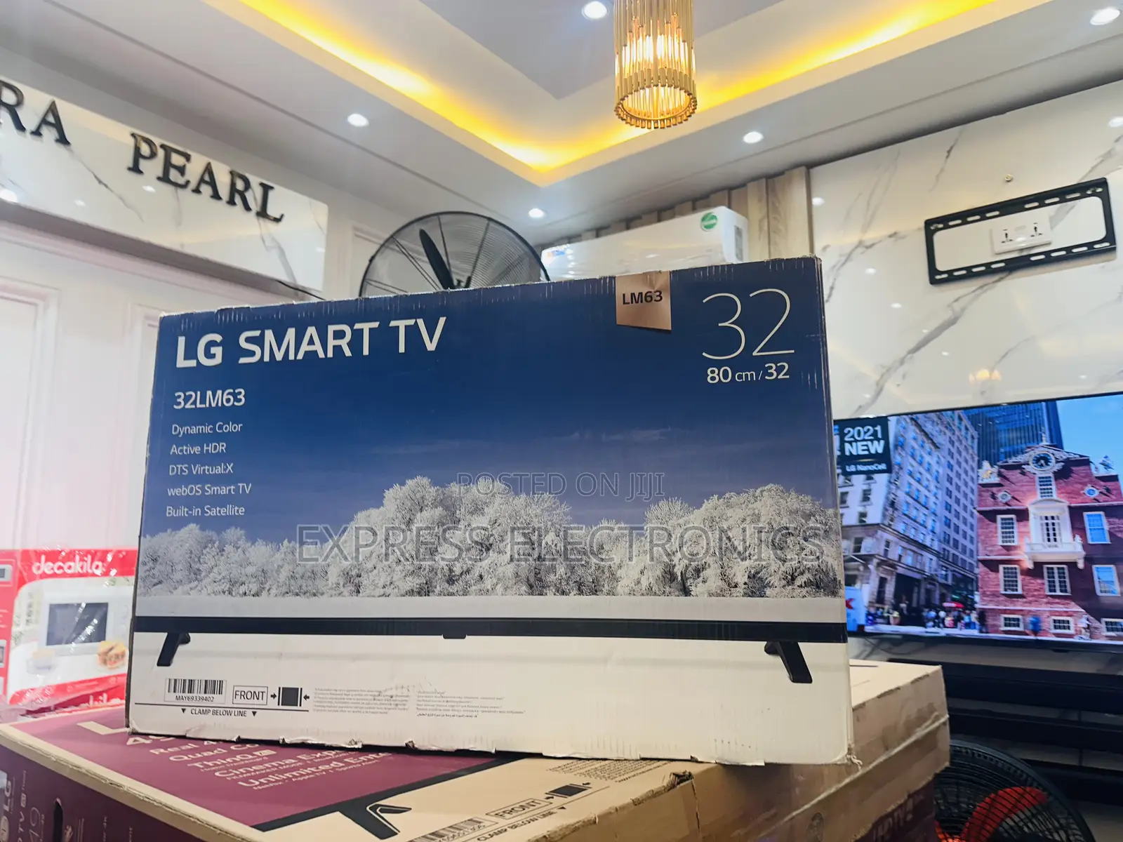 Elegant Slim FHD Smart Satellite 32LM637BPVA