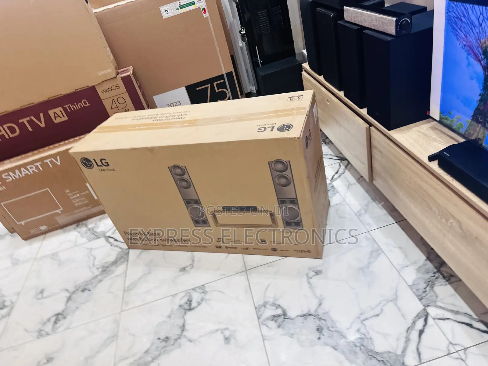 Built in Sub Woofer LG LHD687B