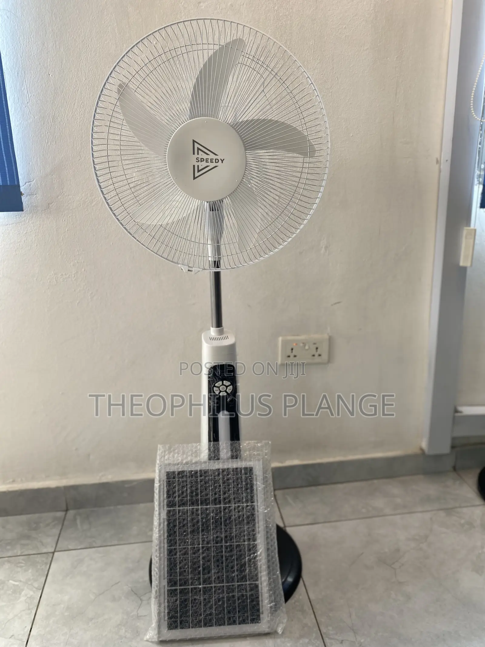 Solar Rechargeable Fan With Extra Bulbs And Remote Control