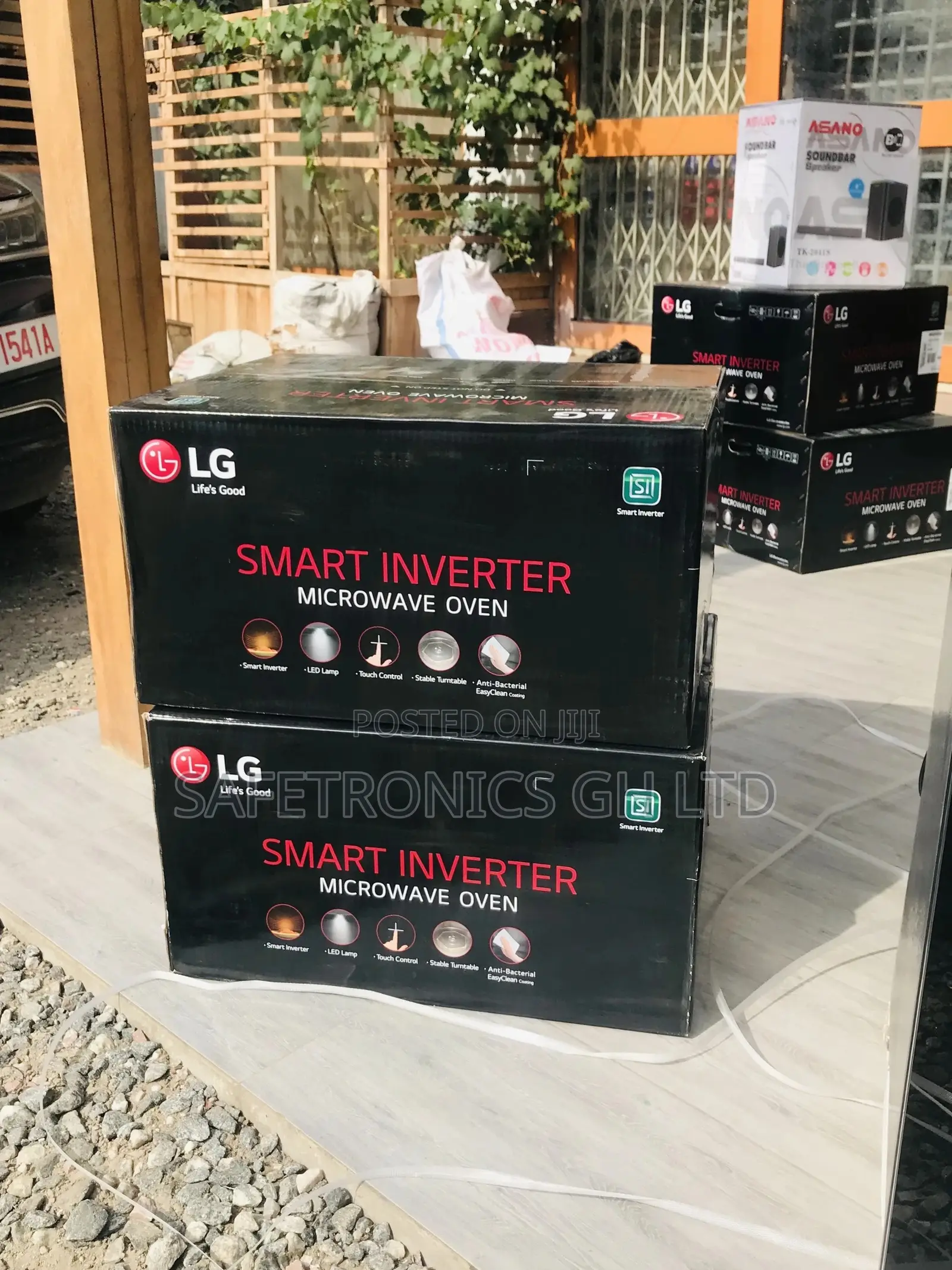 MH8265CIS 42 Liters Countertop LG Smart Inverter Microwave