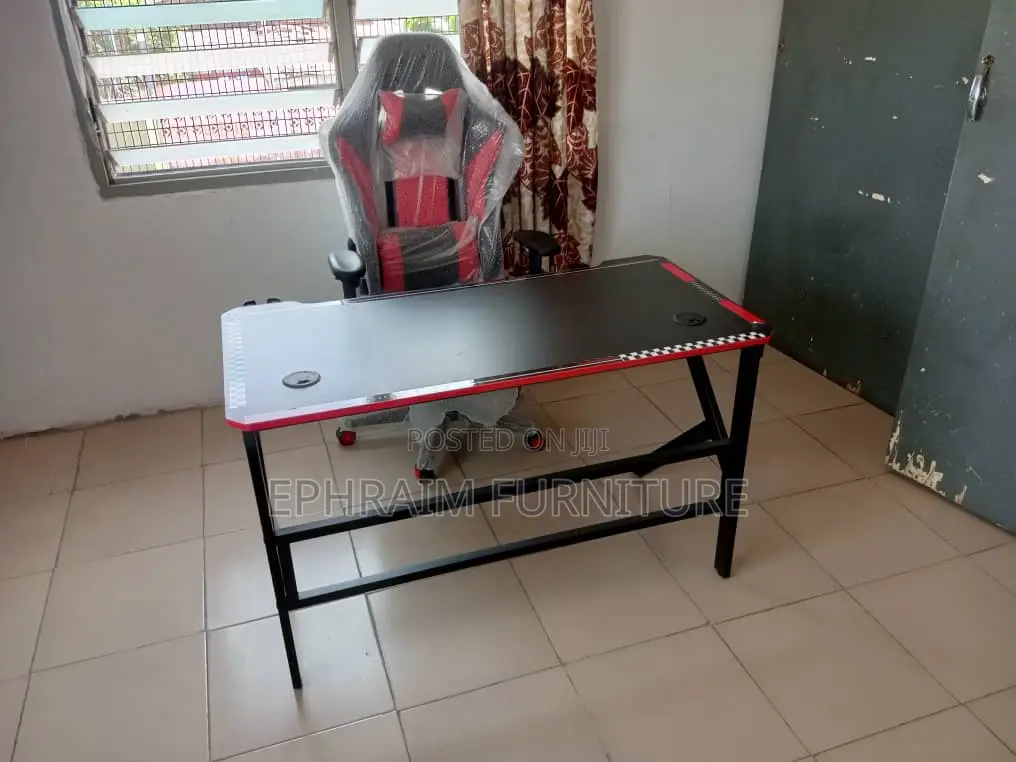 Gaming Chair N Table