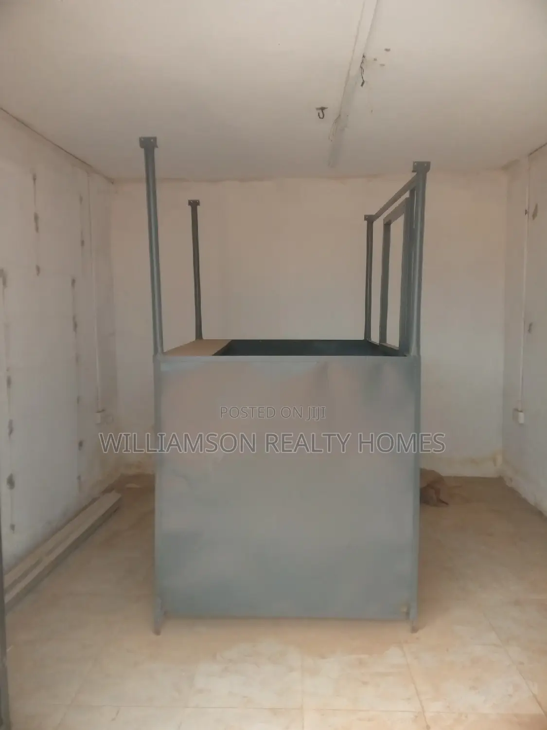 Road Side Store/Shop/Office Space/Showroom 4rent,Spintex