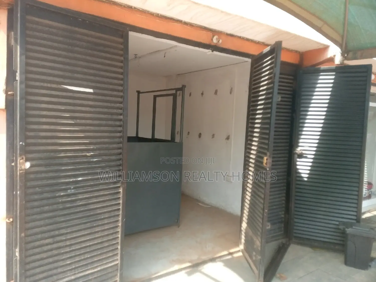 Road Side Store/Shop/Office Space/Showroom 4rent,Spintex