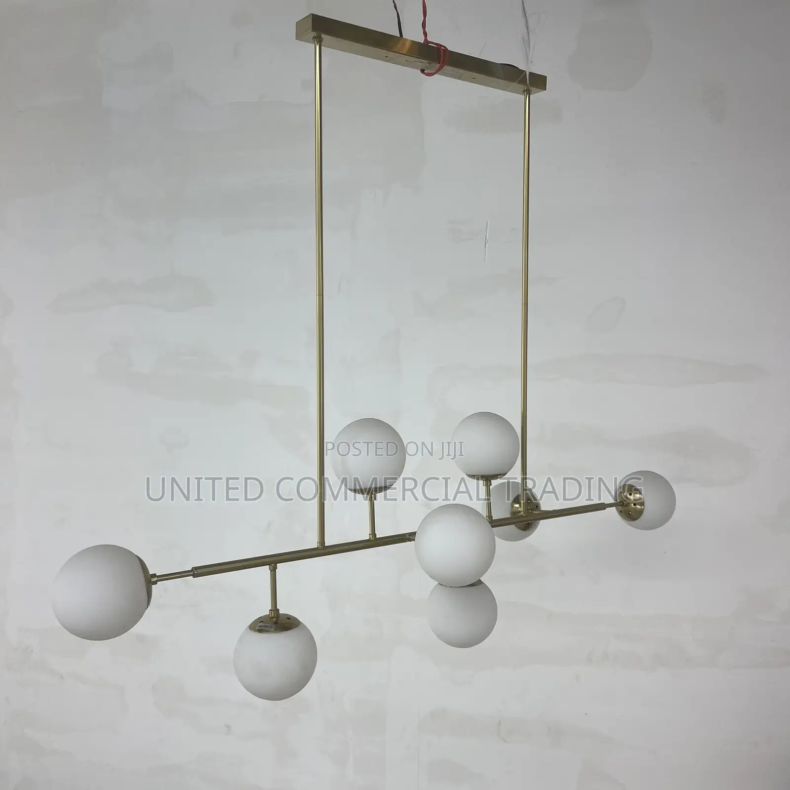 Chandelier (1030)