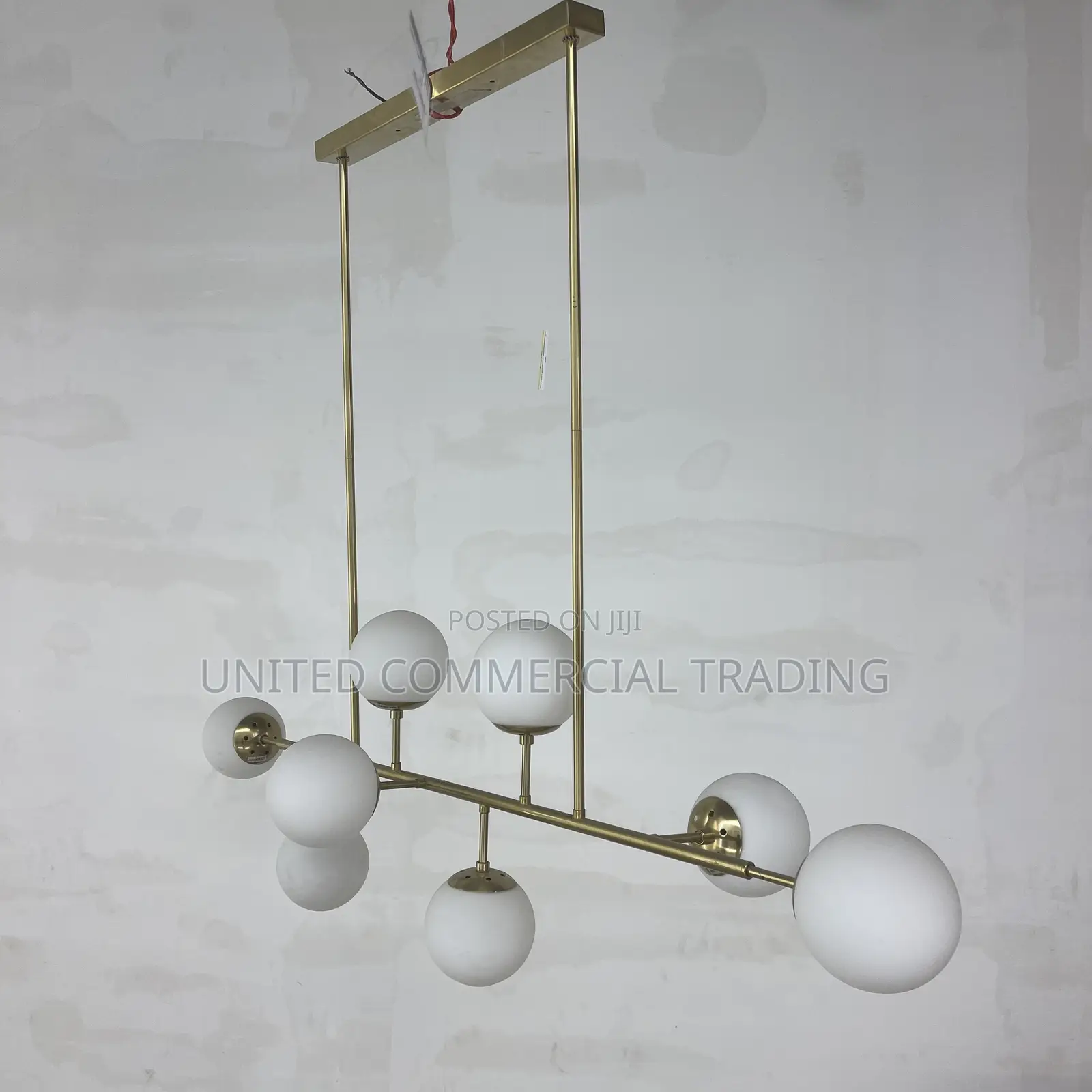 Chandelier (1030)