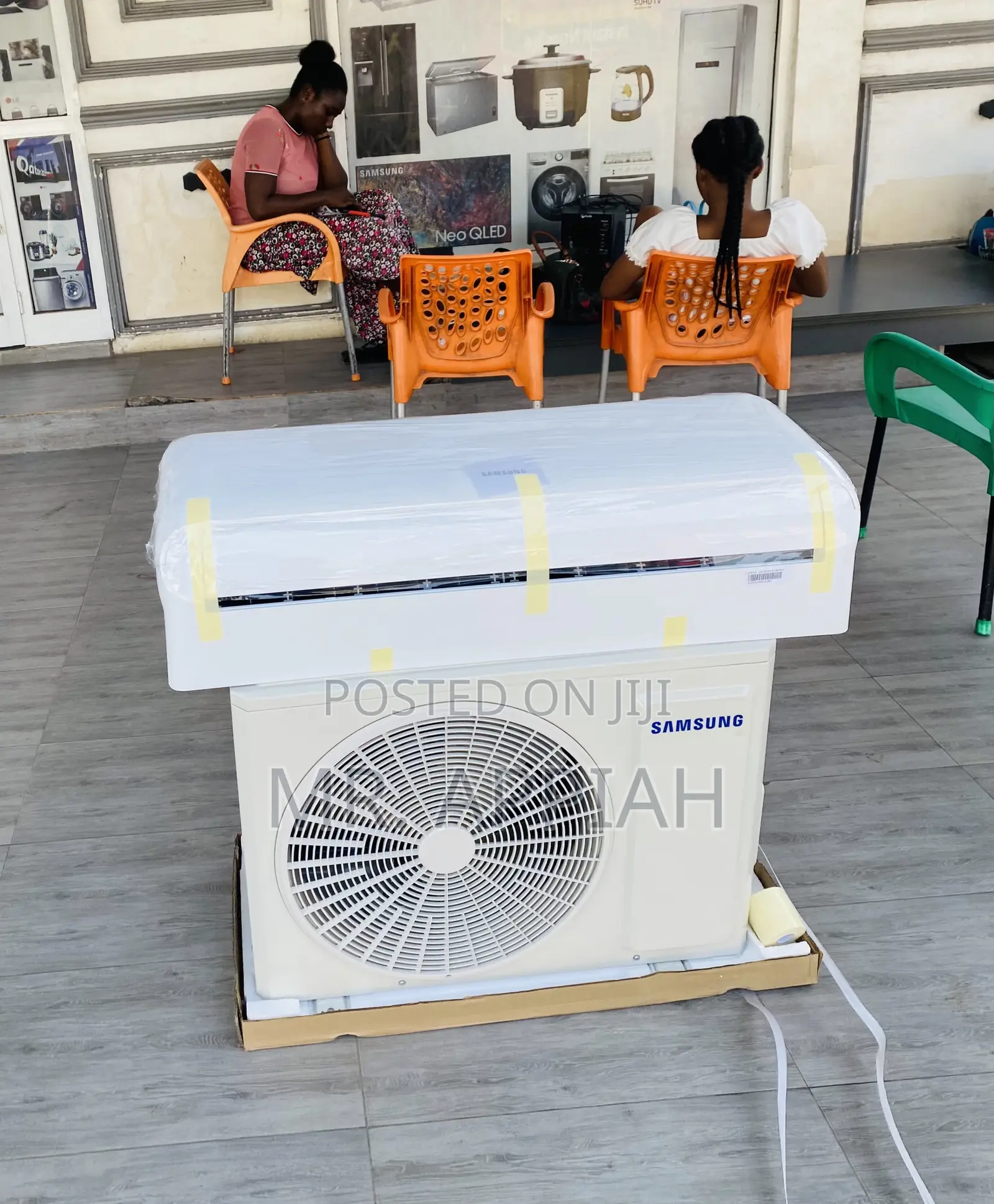 Newly in Stock Samsung 2.5hp Split Type Ac(White)R410.