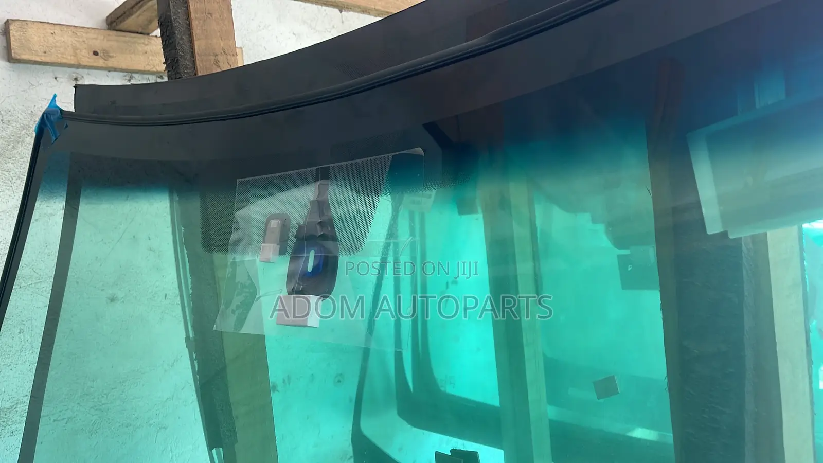 Mitsubishi Pajero Montero Windscreen Windshield