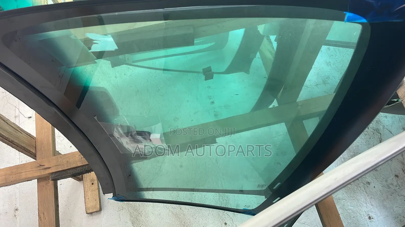 Mitsubishi Pajero Montero Windscreen Windshield