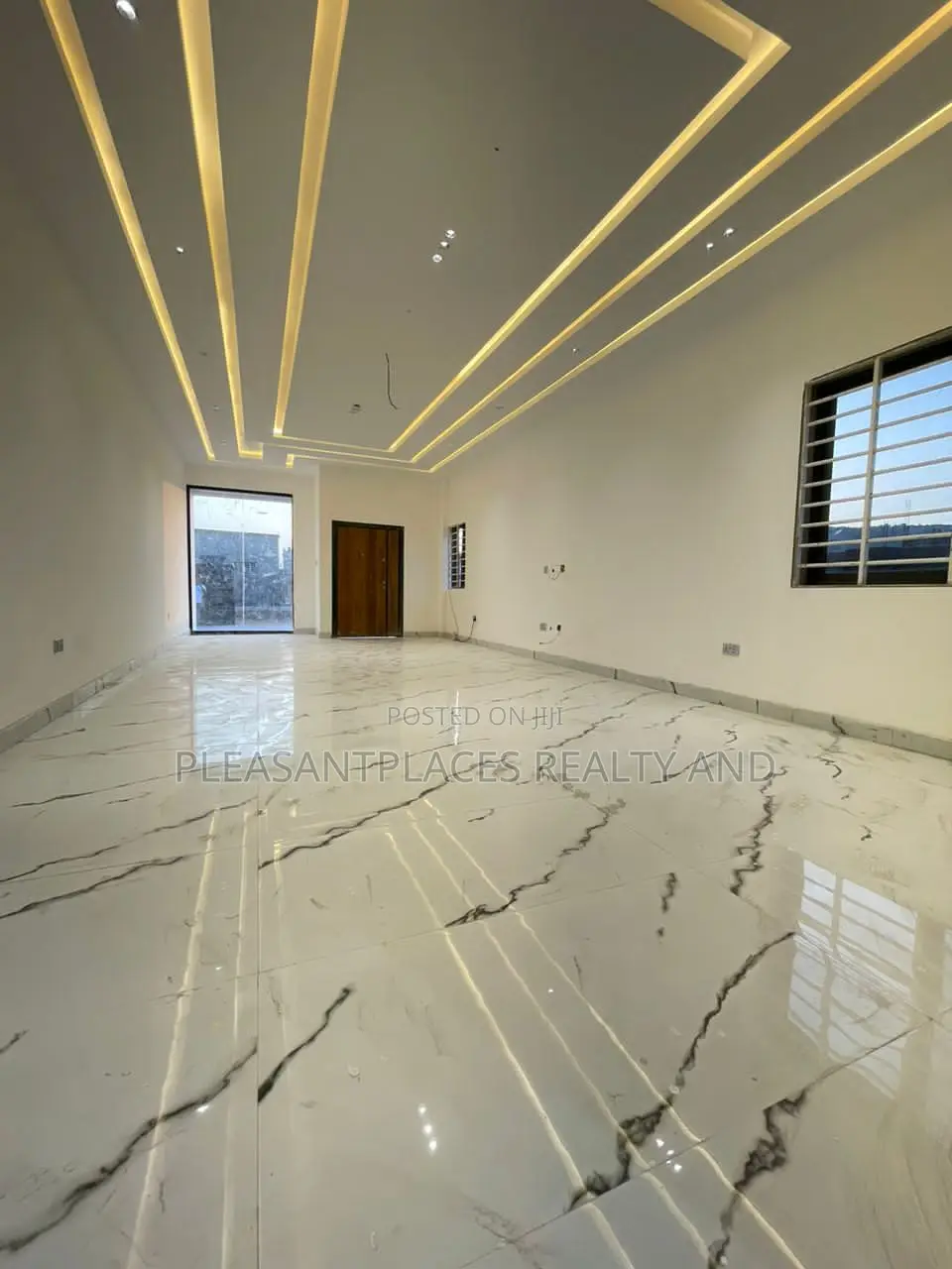 3bdrm House in Pleasantplaces, Accra Metropolitan for sale