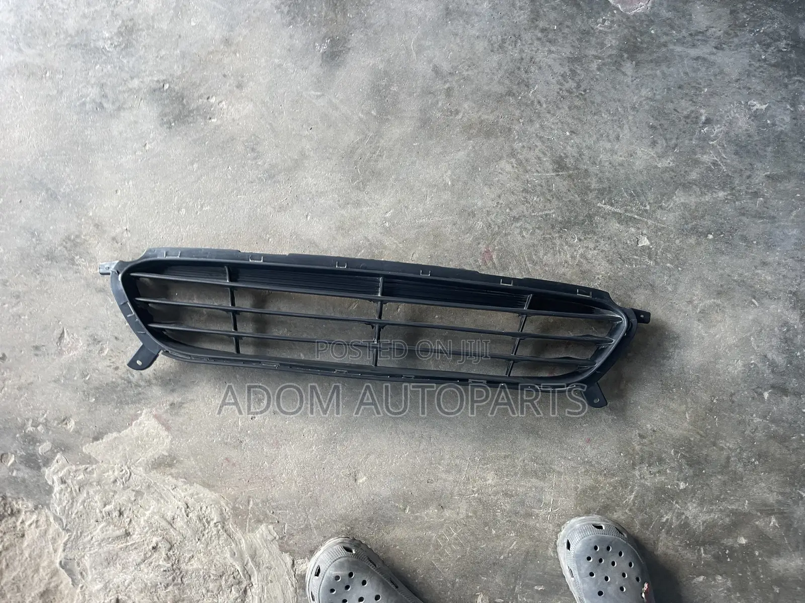 Hyundai Accent Down Grill Shell 2011 2012 2013 2014 2015