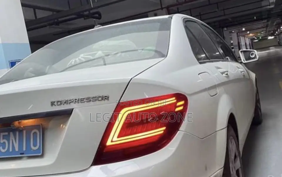 Mercedes Benz 2008-2014 W204 C250-C300 LED Taillights
