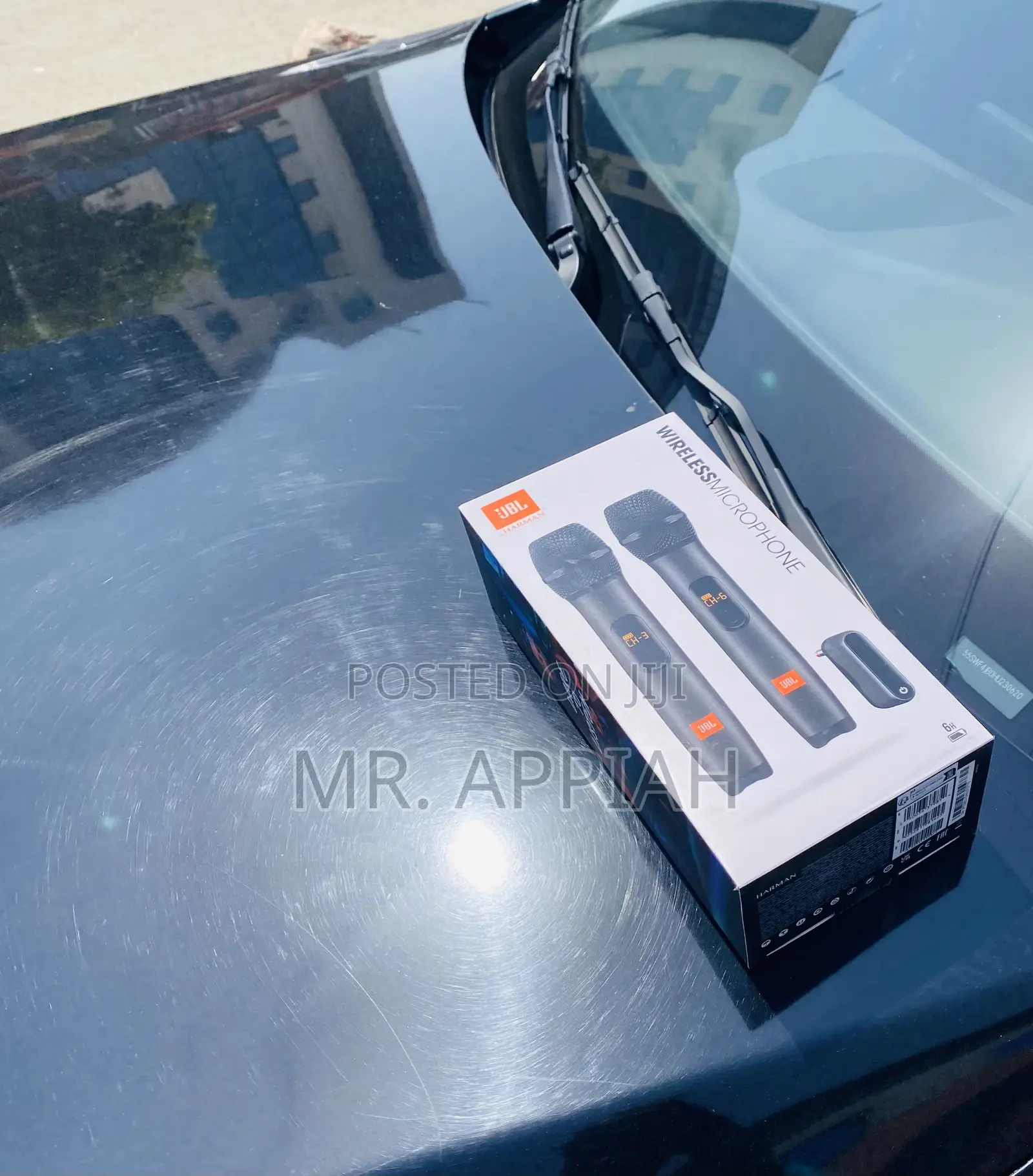 Well Design JBL Wireless Microphone Set.
