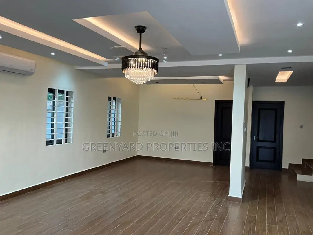 4bdrm House in Acp, Kwabenya for sale