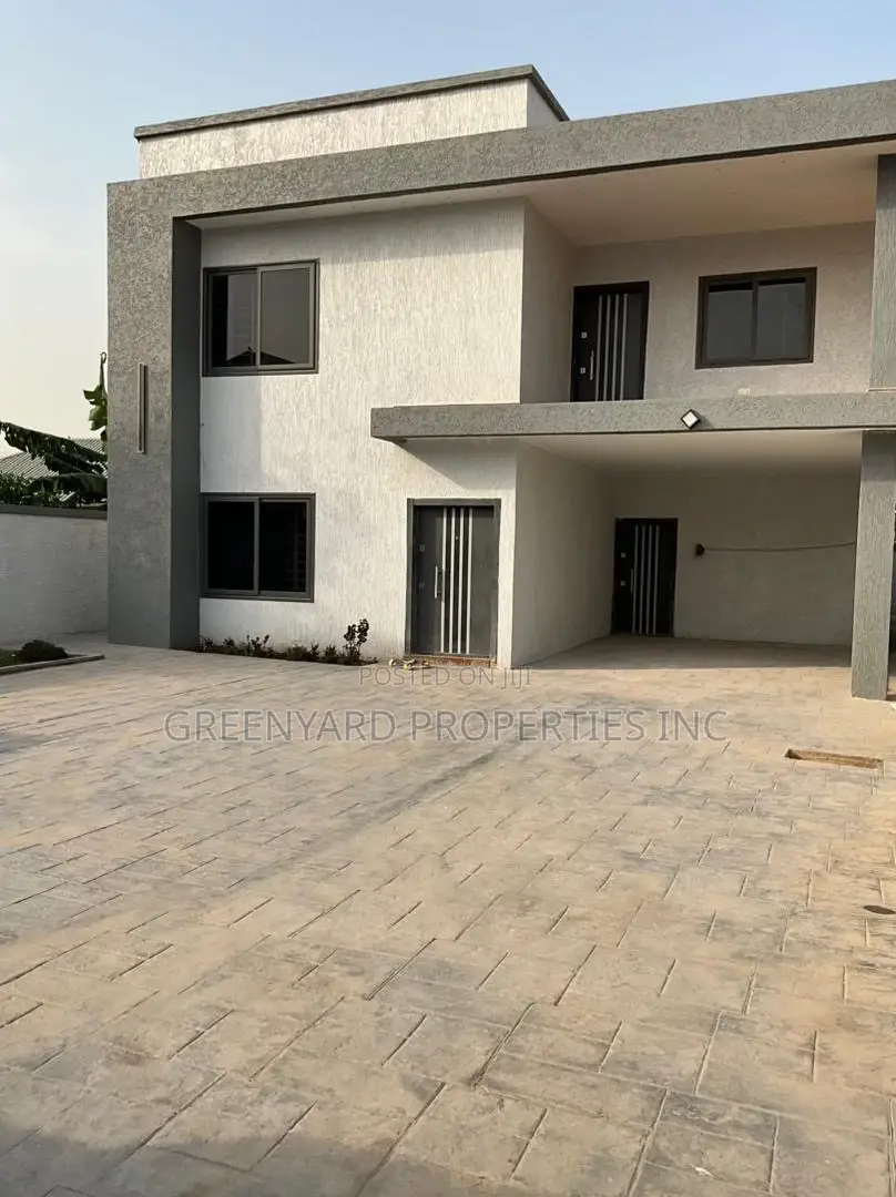 4bdrm House in Acp, Kwabenya for sale