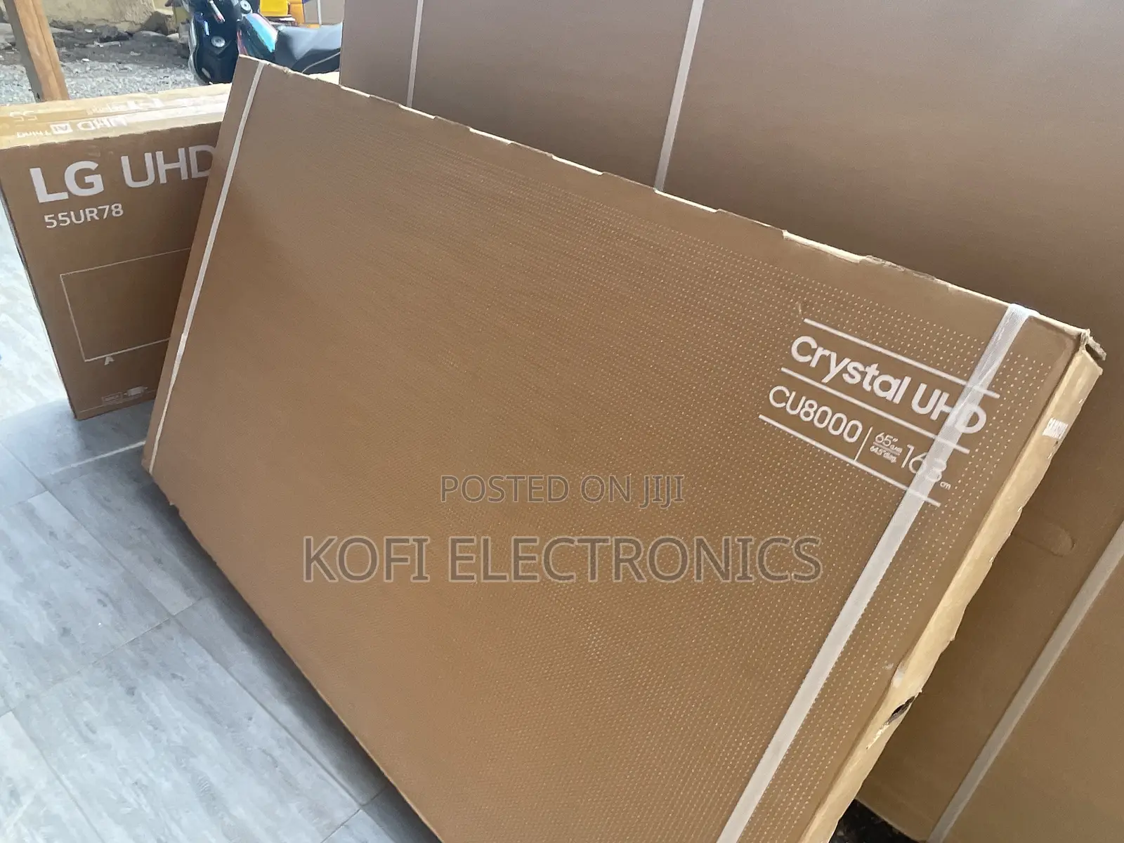 Ultra Modern Samsung Smart TV,Crystal UHD , CU8000,65 2023