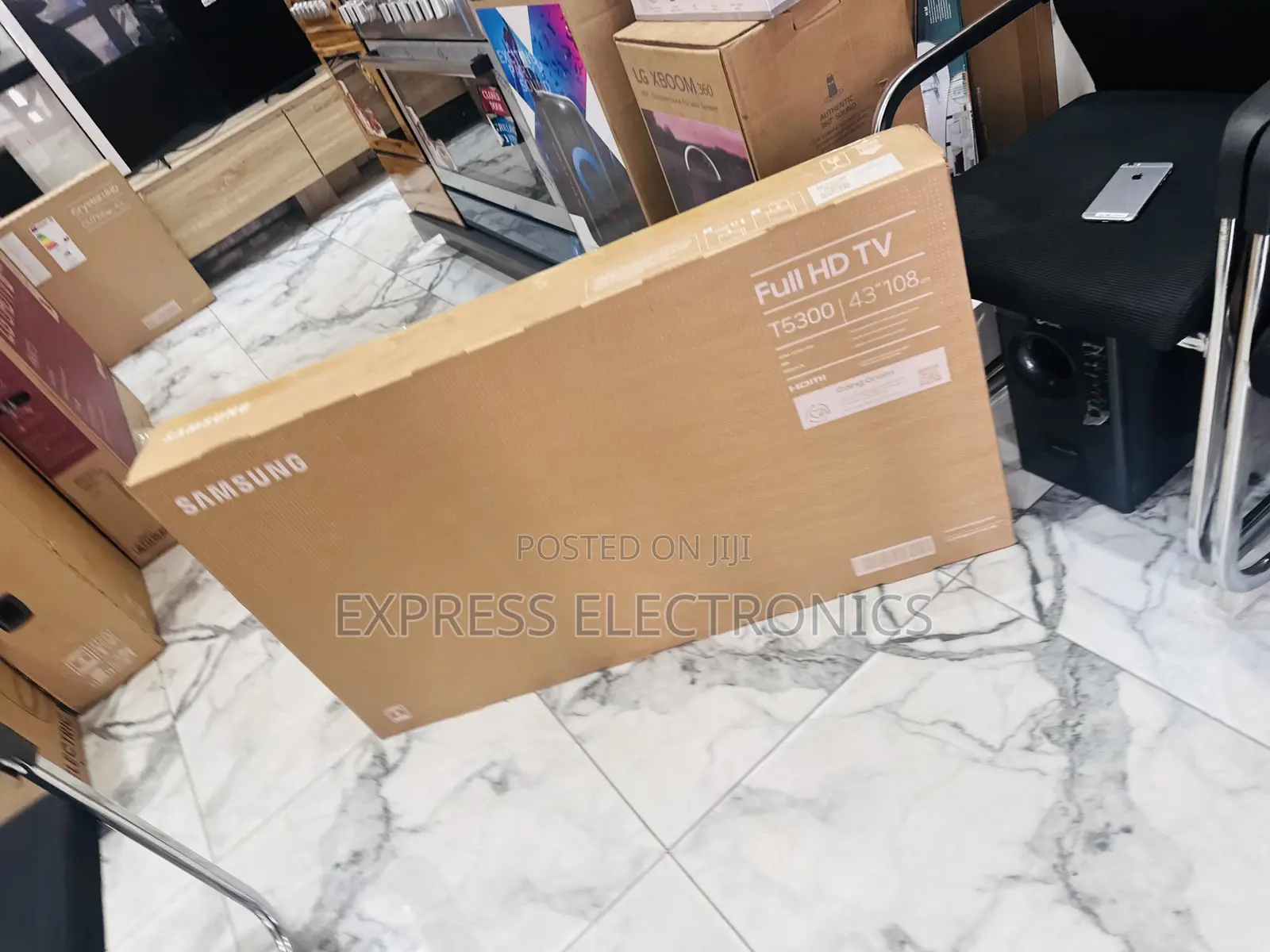 Samsung FHD Satellite Smart Glossy 43”T530 Tv.