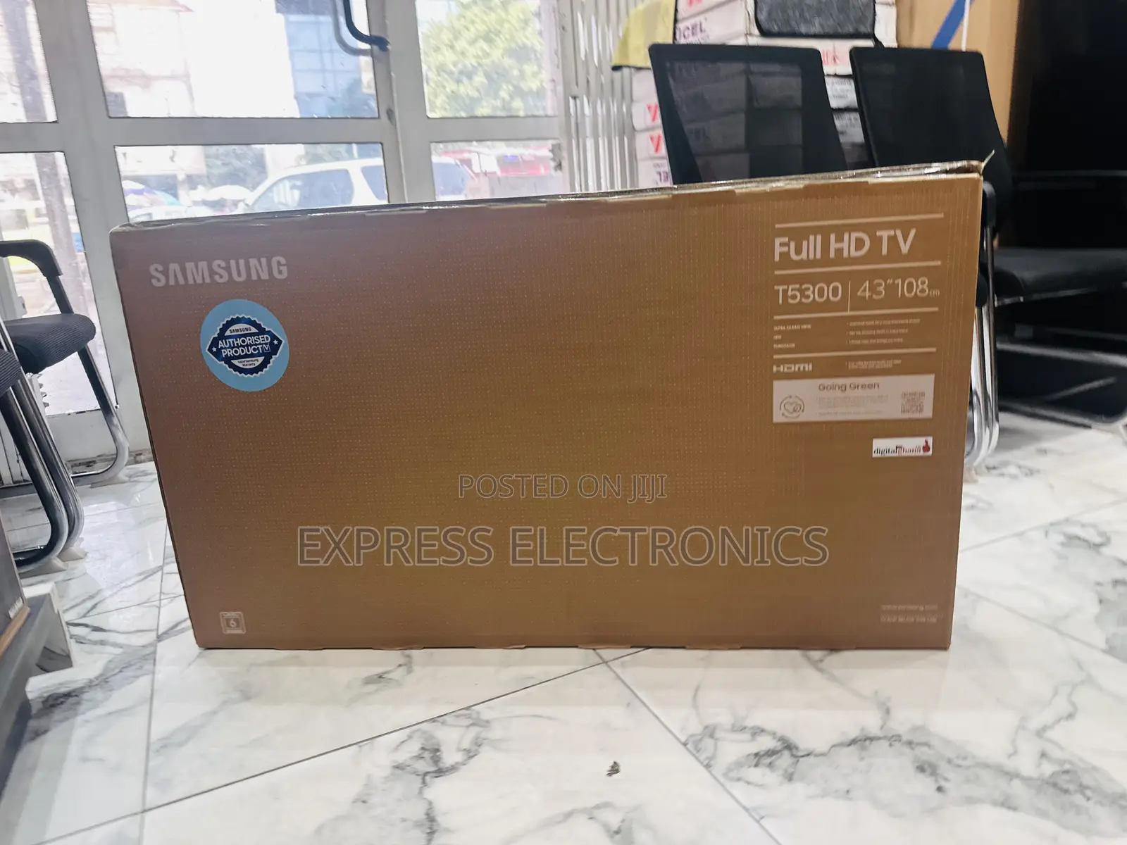 Samsung FHD Satellite Smart Glossy 43”T530 Tv.