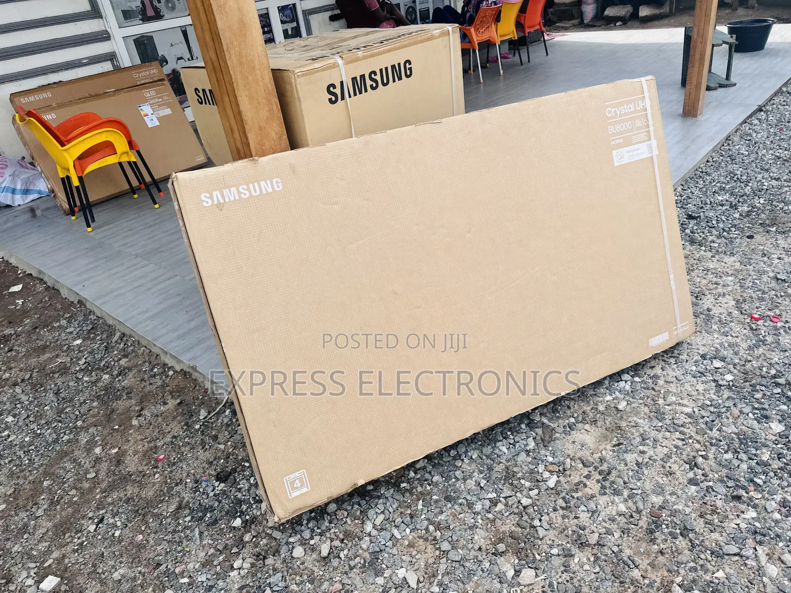 Dynamic Color UHD Smart Glossy Samsung 65”Bu8000