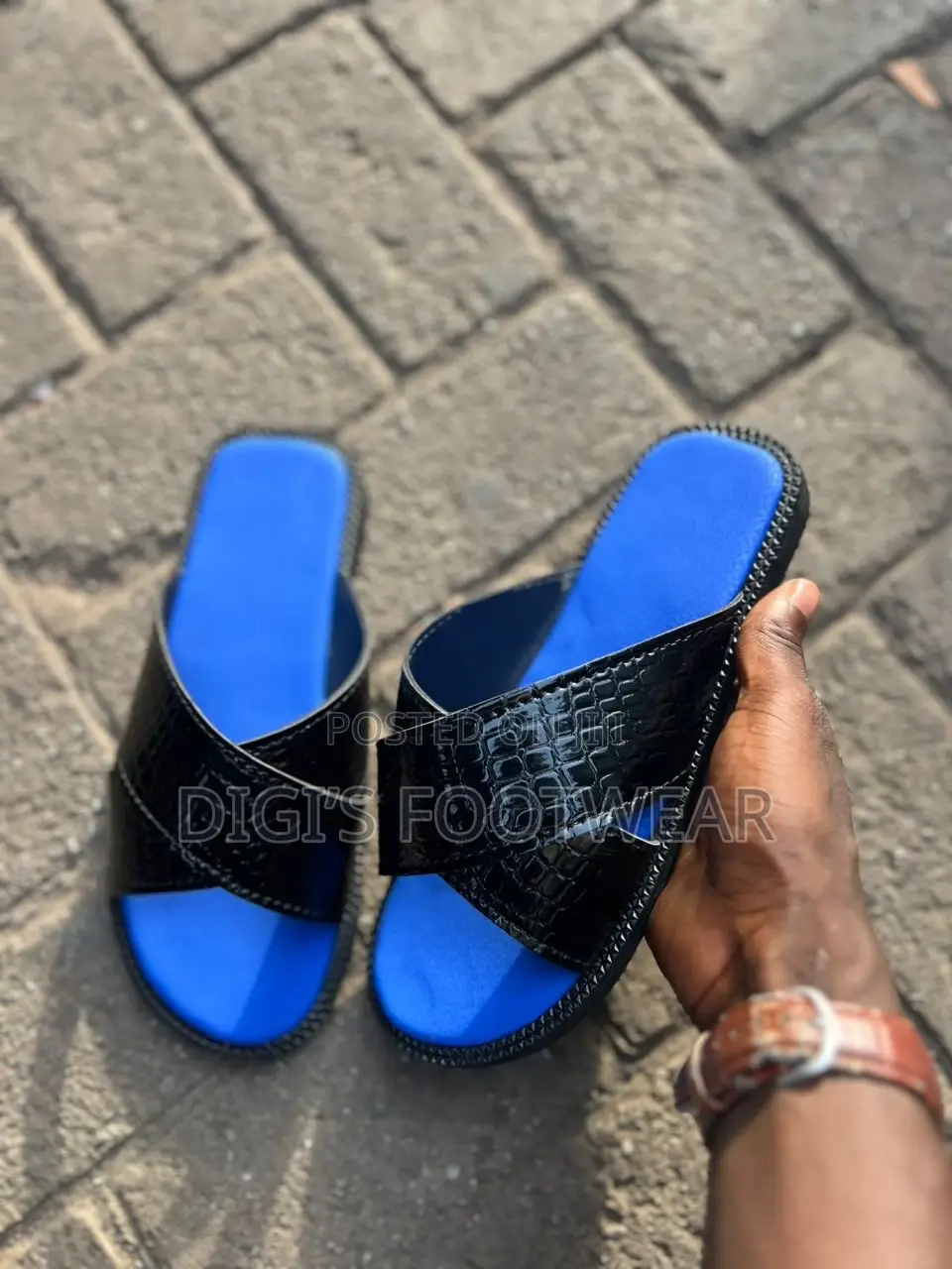 Black Croc Leather Slippers With Blue Inner