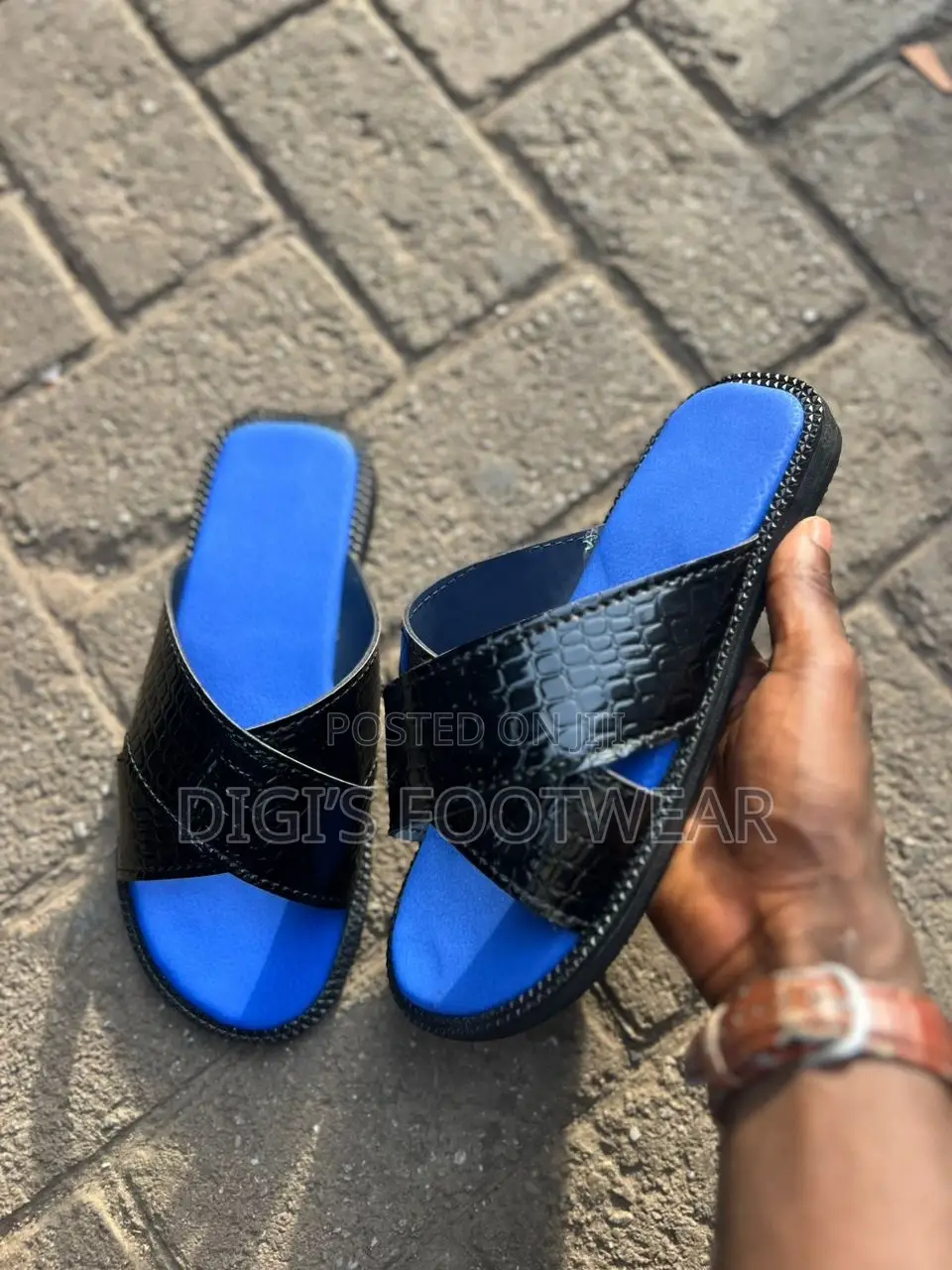 Black Croc Leather Slippers With Blue Inner