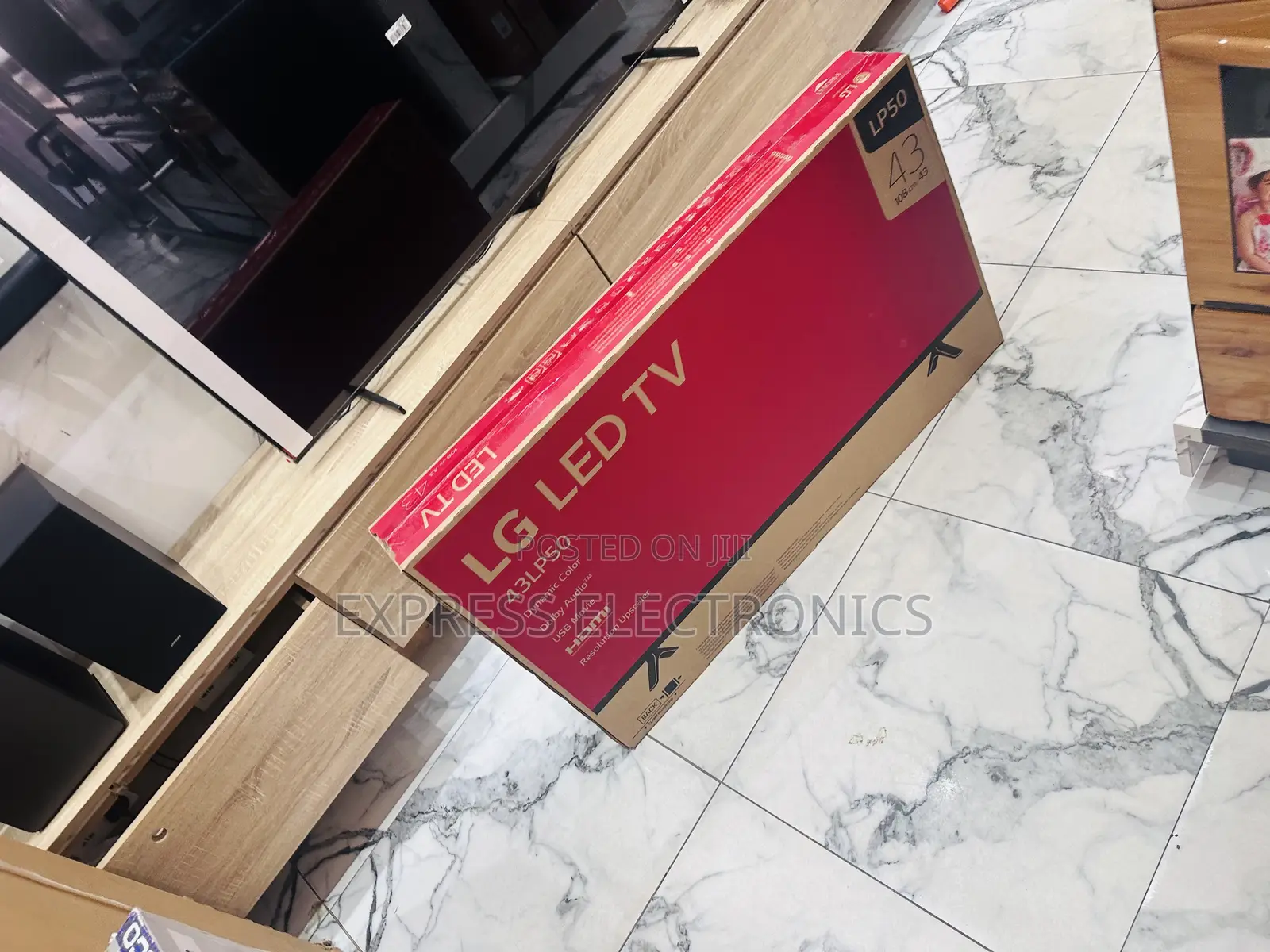 Available Now at Store LG FHD Satellite 43”Lp500