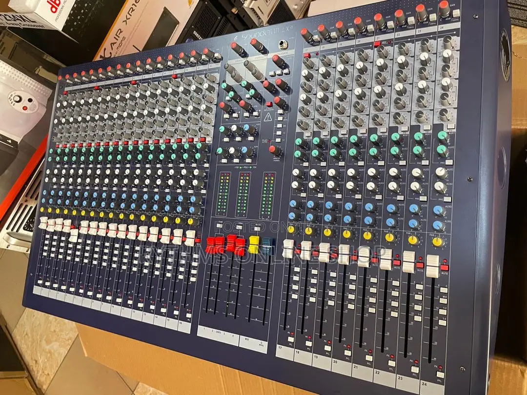 Soundcraft LX9 24channels Analog Mixer