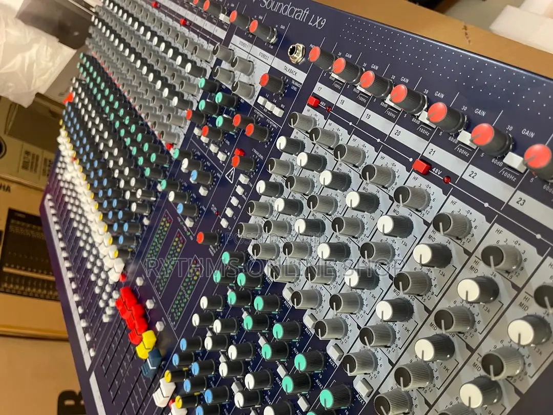Soundcraft LX9 24channels Analog Mixer