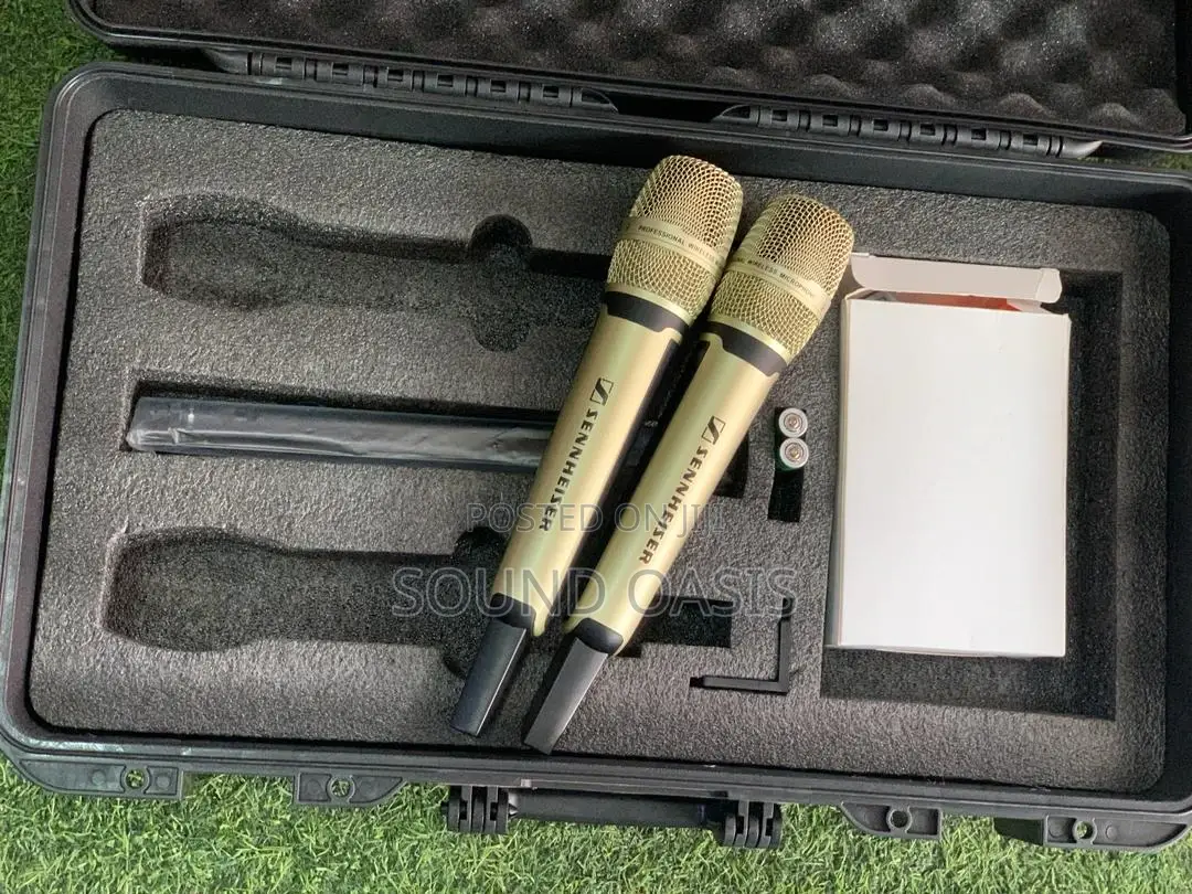 Sennheiser SKM9000 2in1 Microphone in a Case