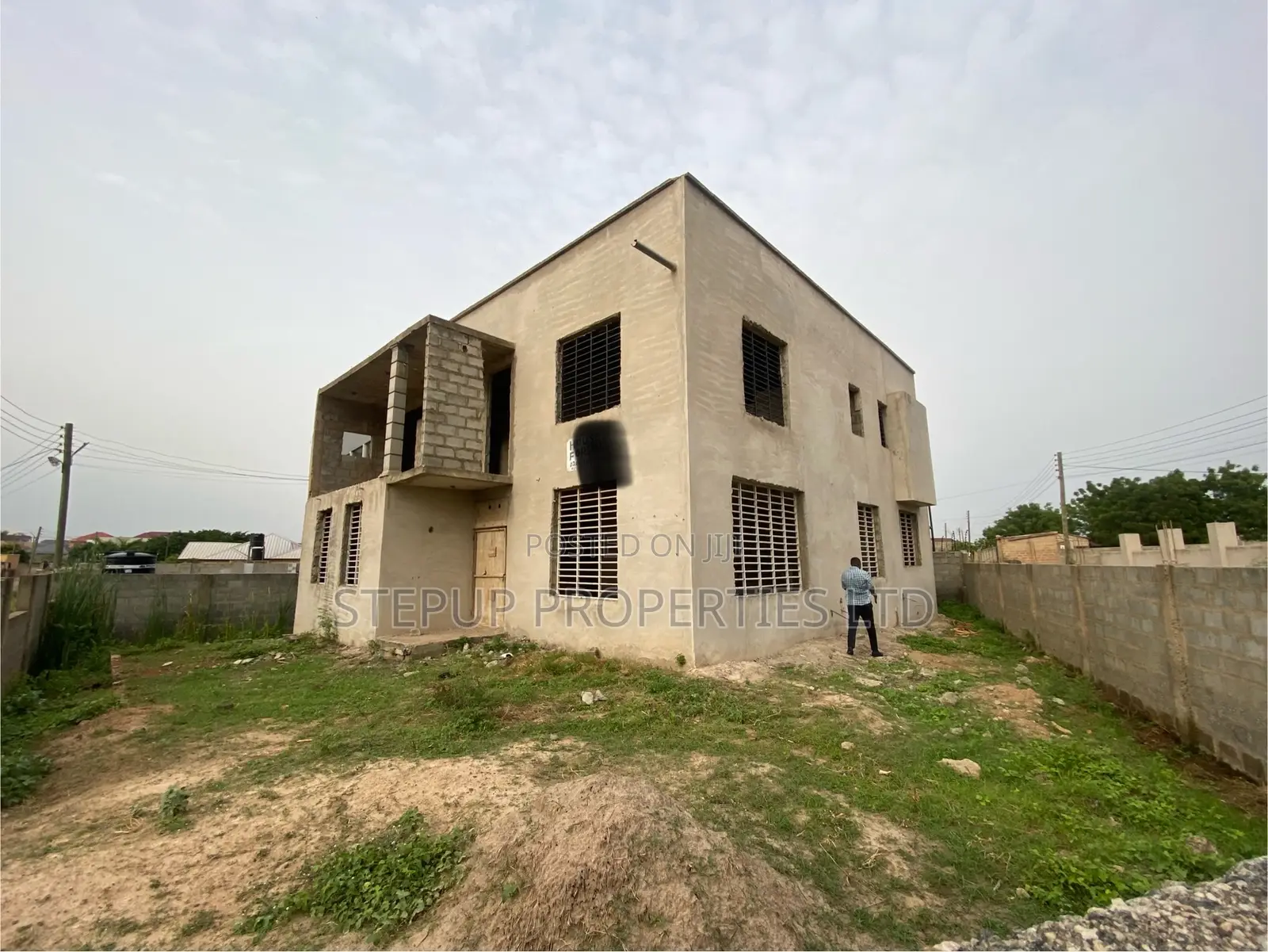 4bdrm House in Lakeside Comm 6, Ashaley Botwe for sale