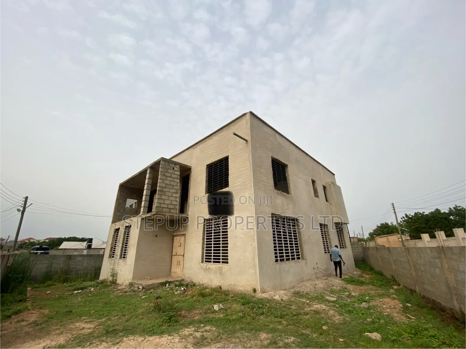4bdrm House in Lakeside Comm 6, Ashaley Botwe for sale