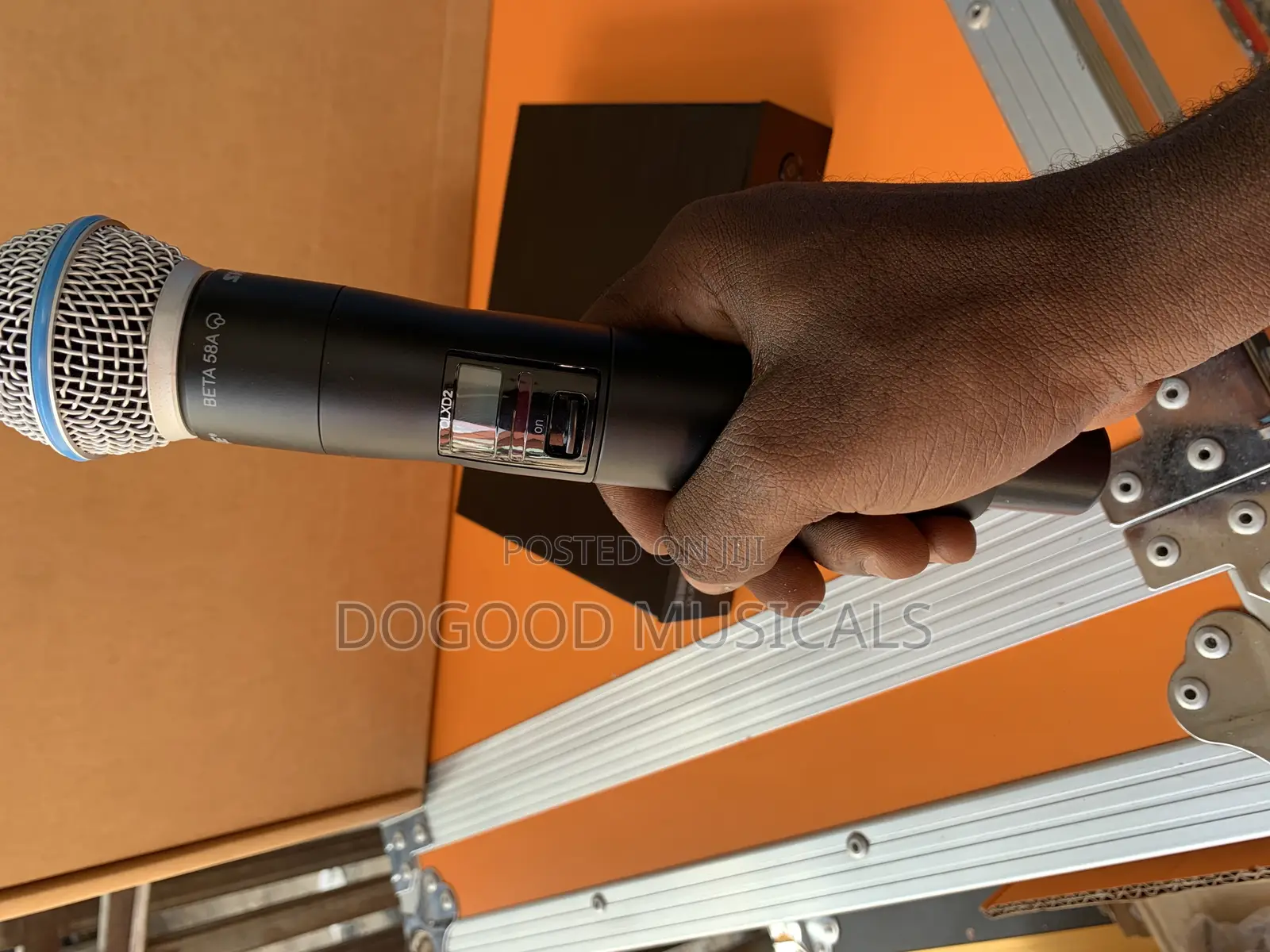 SHURE QLXD4 Digital Wireless Single Microphone